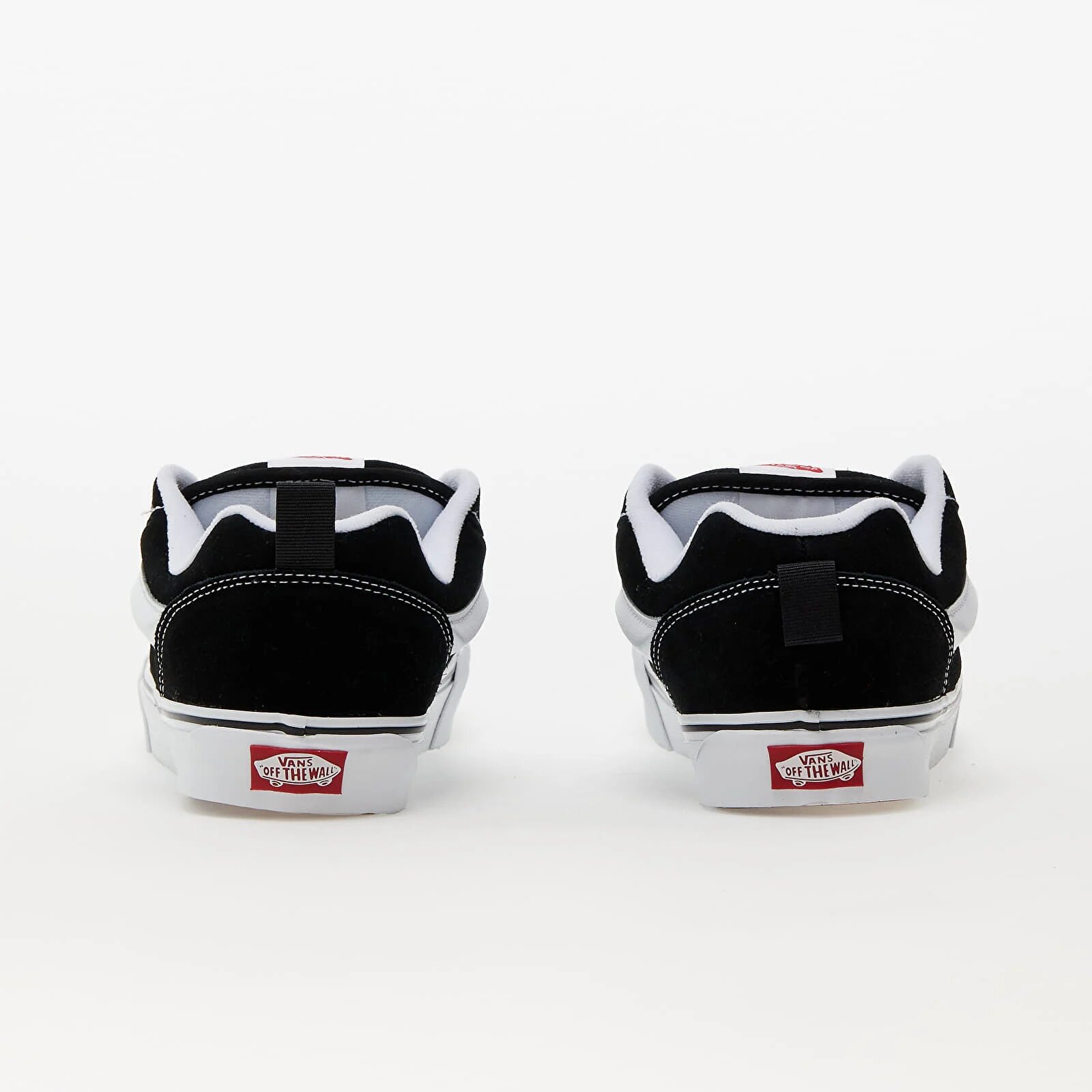 Vans Сникърси Knu Skool Black/ True White