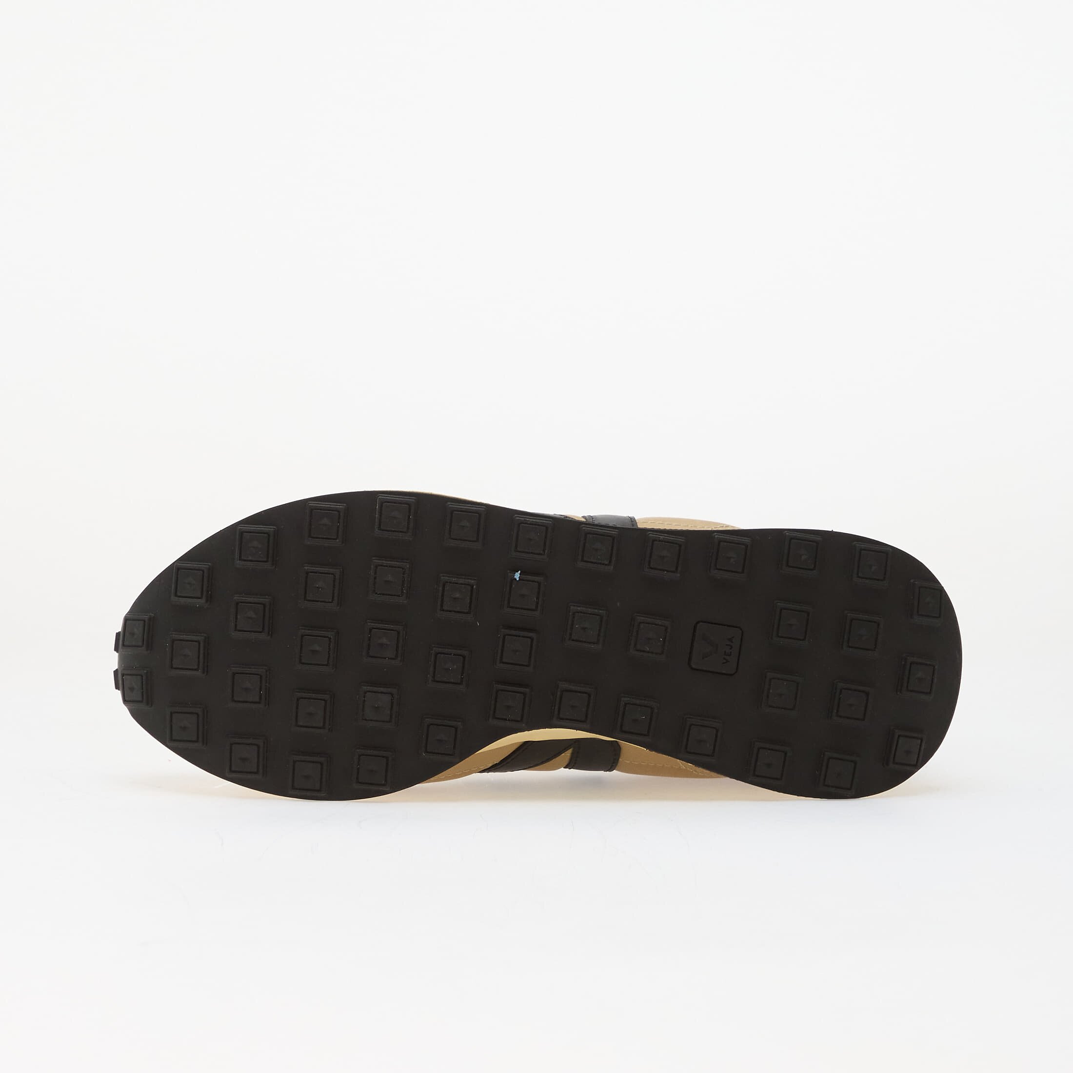 Veja Сникърси Belem Nolyn Almond/ Black