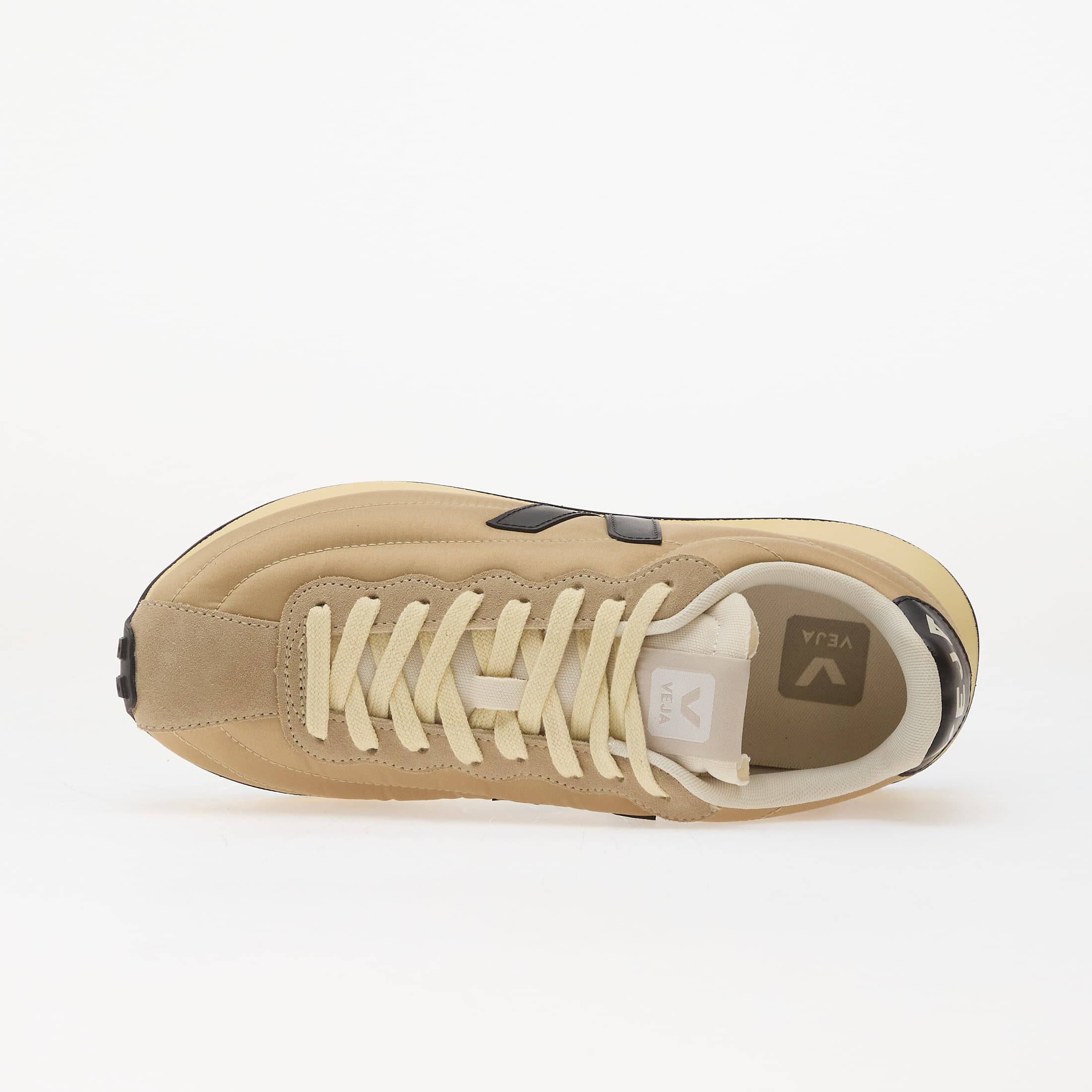 Veja Сникърси Belem Nolyn Almond/ Black