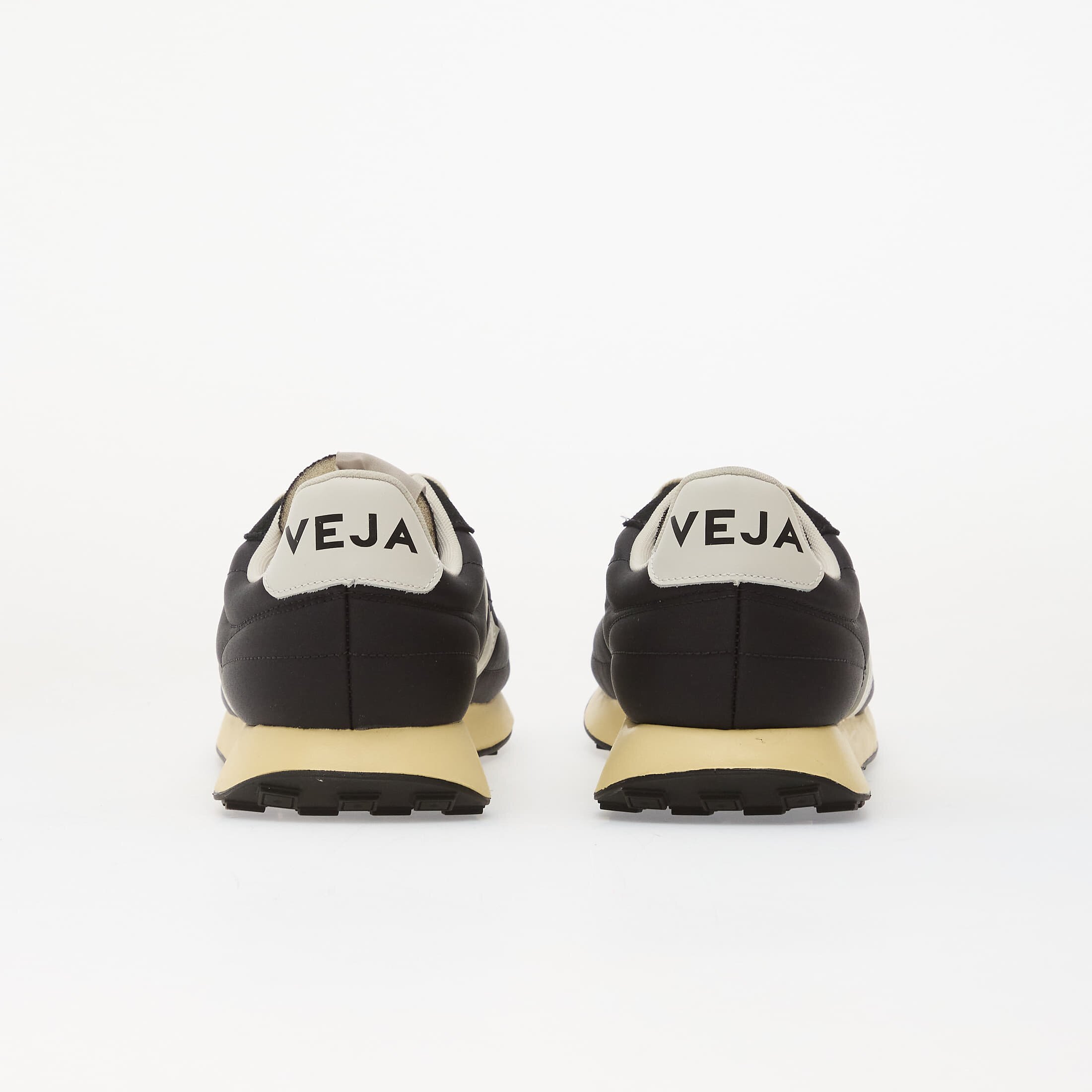 Veja Сникърси Belem Nolyn Black/ White