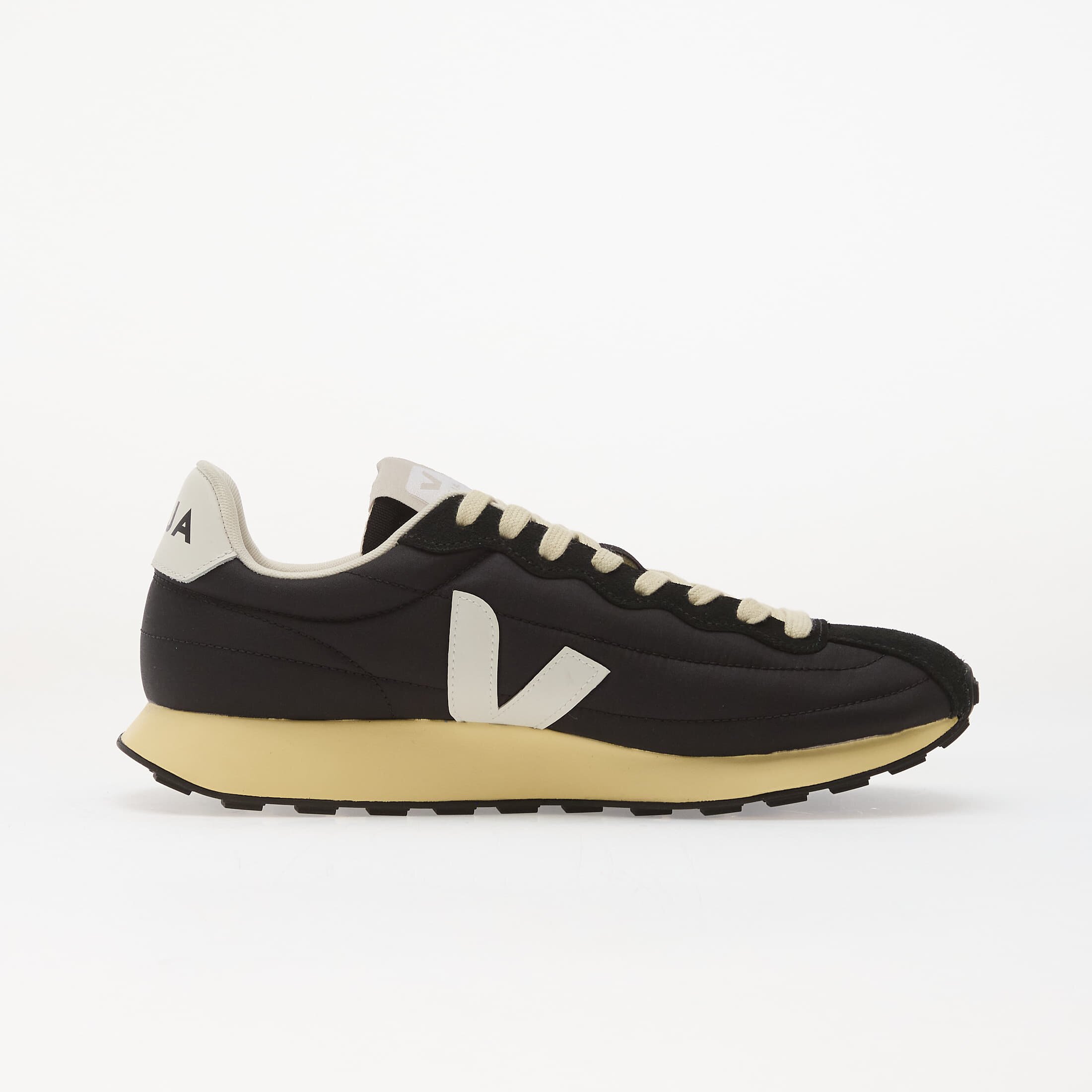Veja Сникърси Belem Nolyn Black/ White