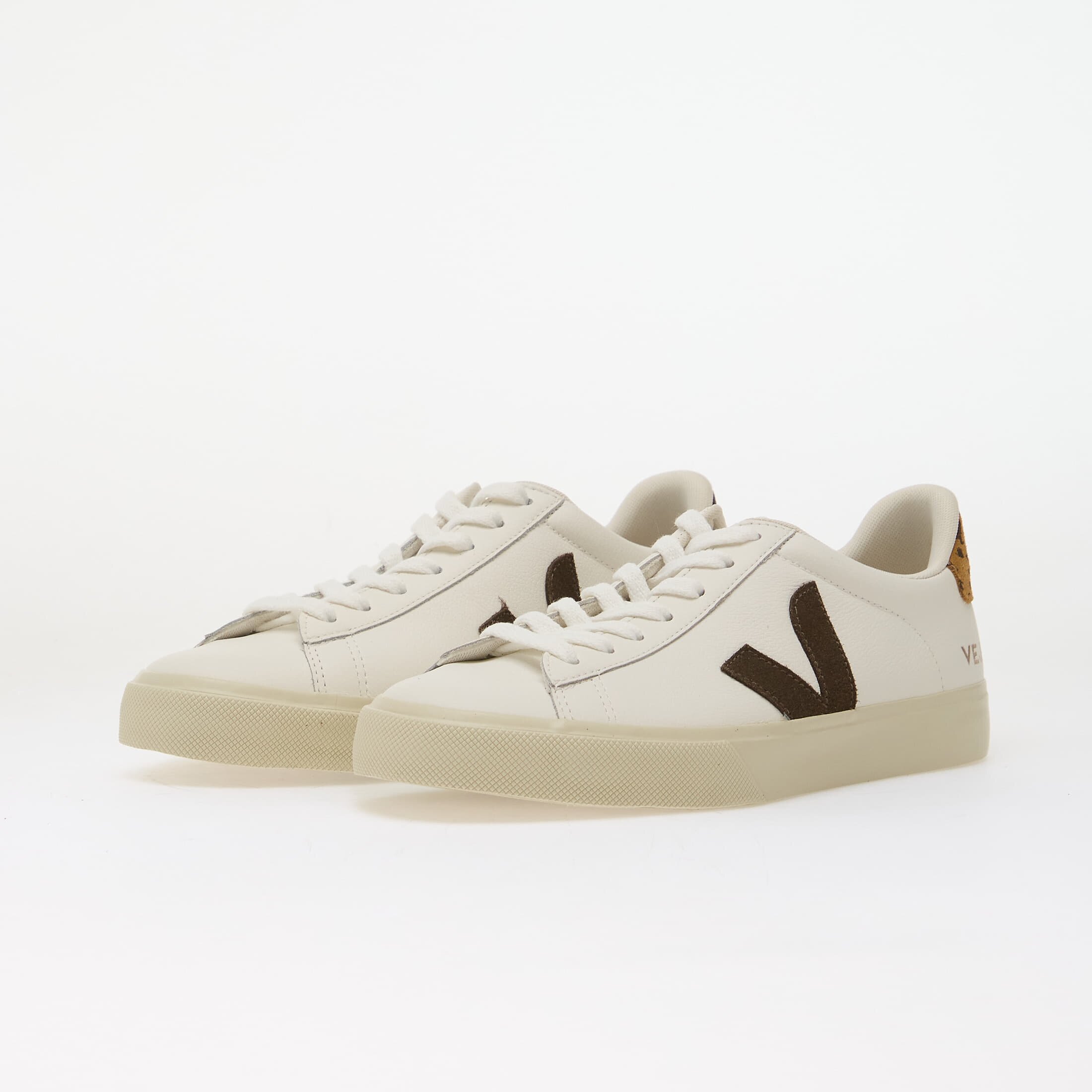 Veja Сникърси Campo Leath White/ Camel-Wild-Country