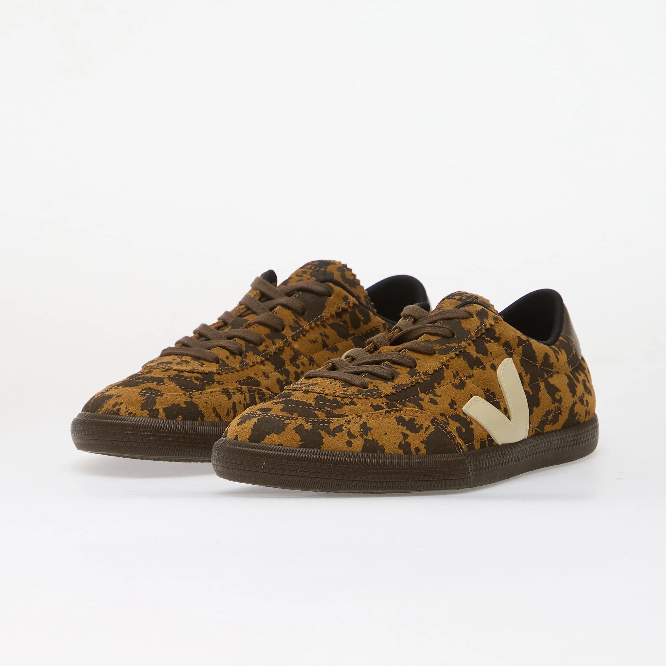 Veja Сникърси Panenka Suede Camel-Wild-Country
