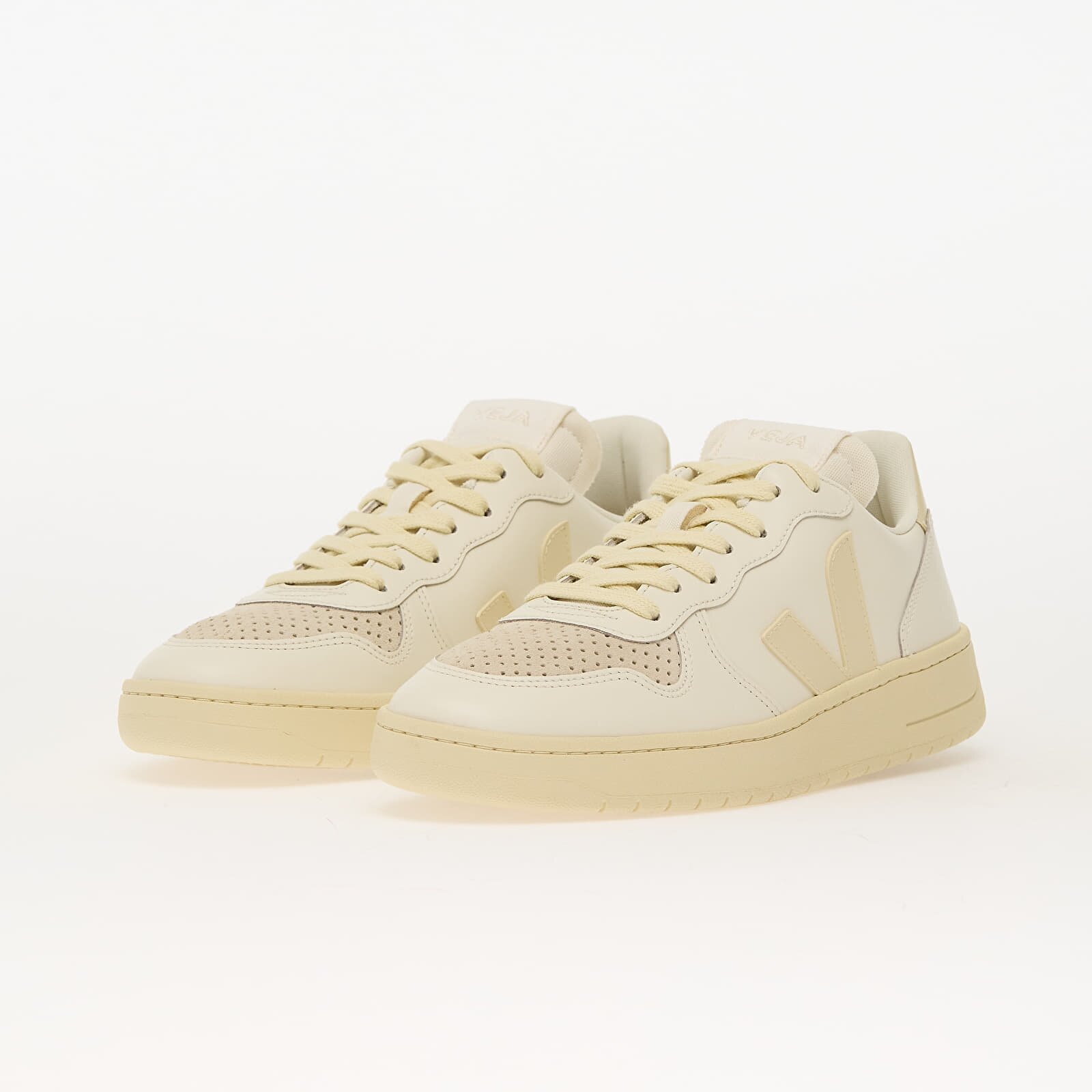 Veja Сникърси V-10 Leather Pure_Calcaire