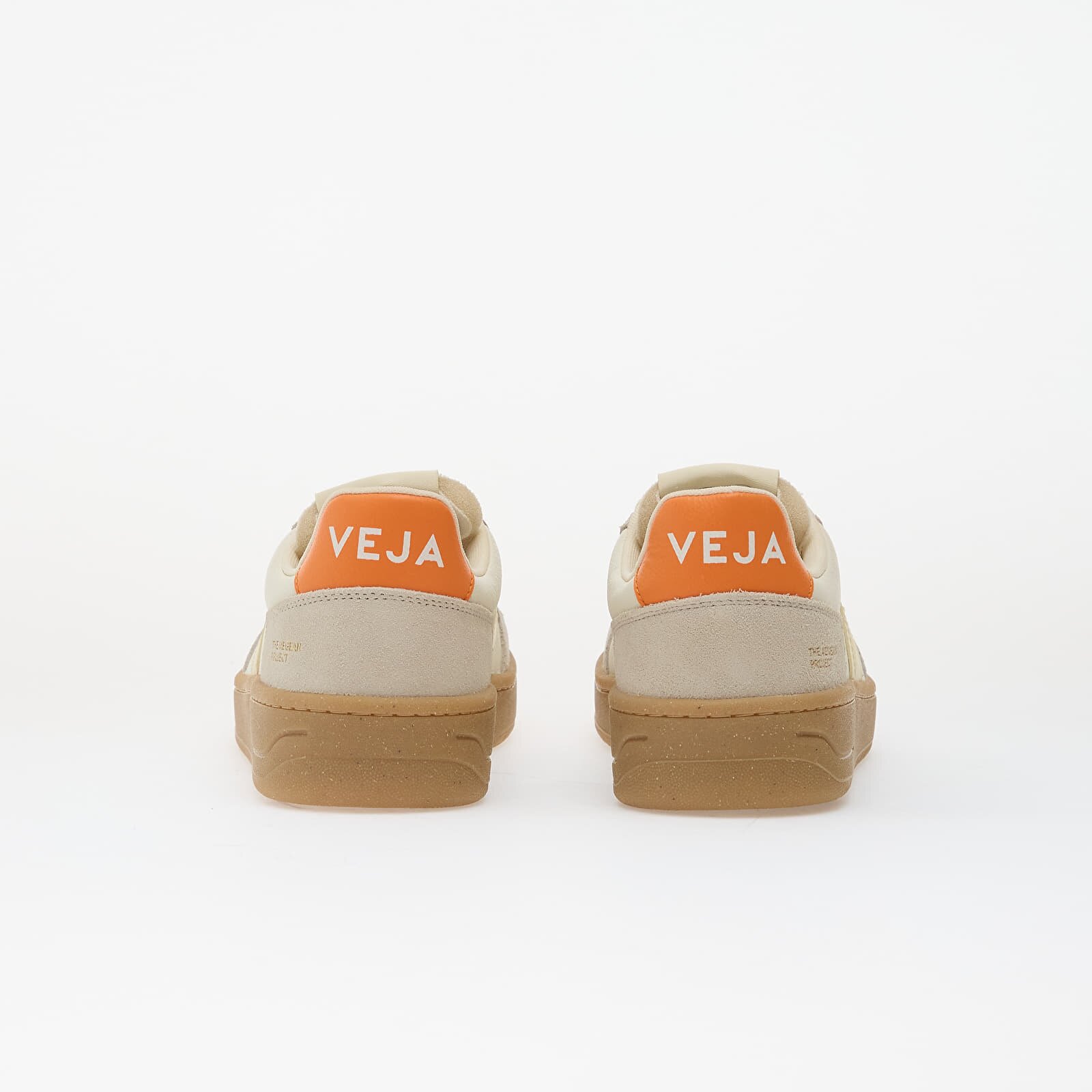 Veja Сникърси V-82 Pure/ Calcaire/ Fury