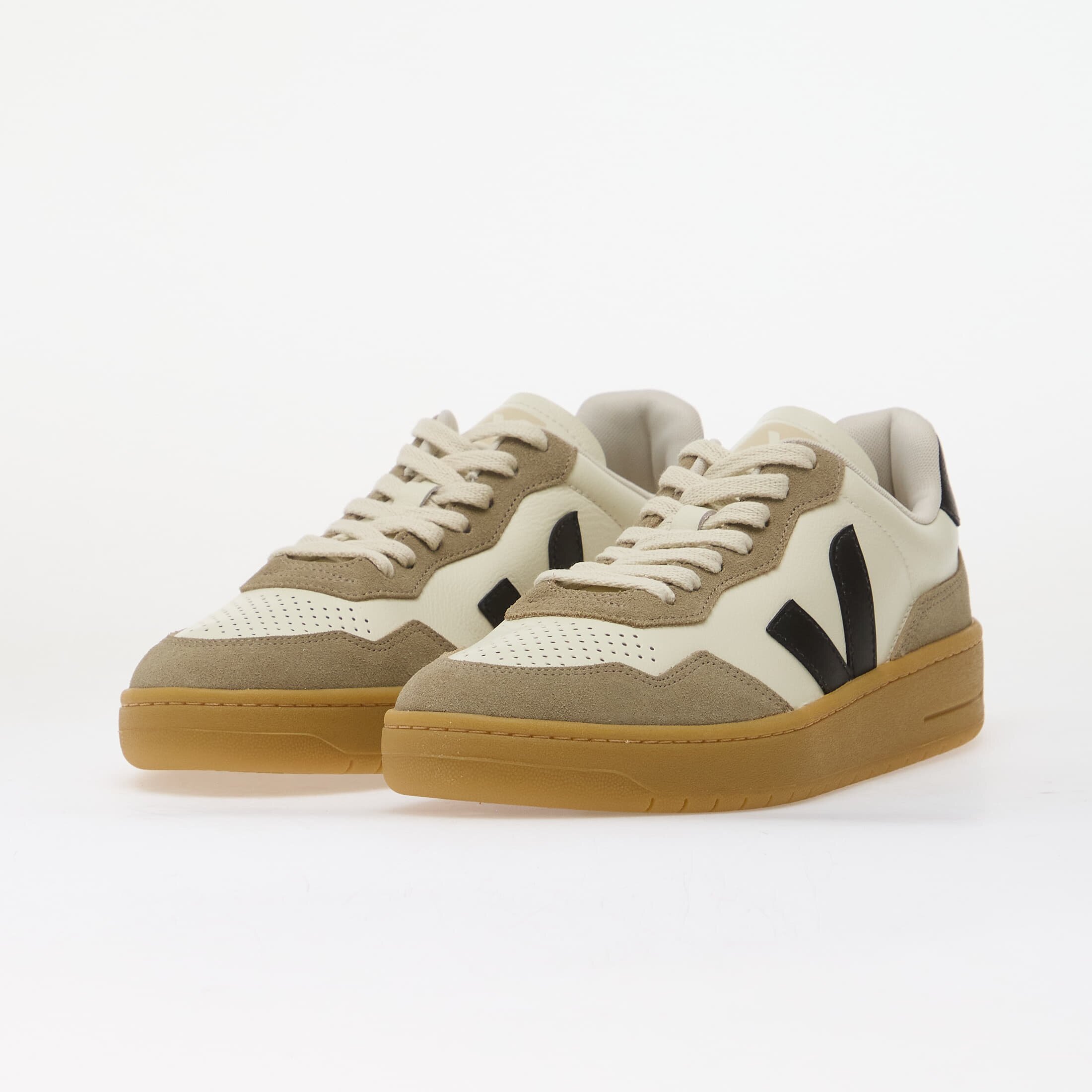 Veja Сникърси V-90 O.T. Leather Pure/ Black/ Natural