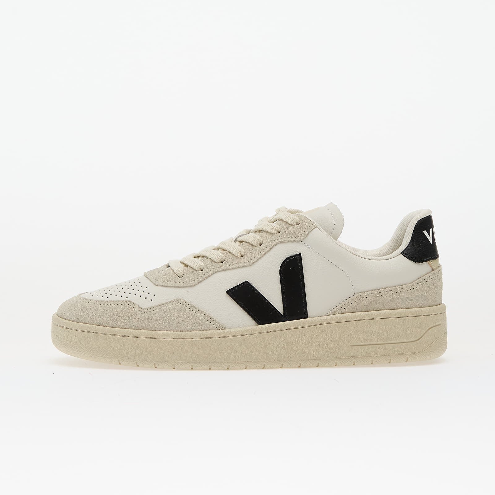 Veja Сникърси V-90 O.T. Leather White/ Black