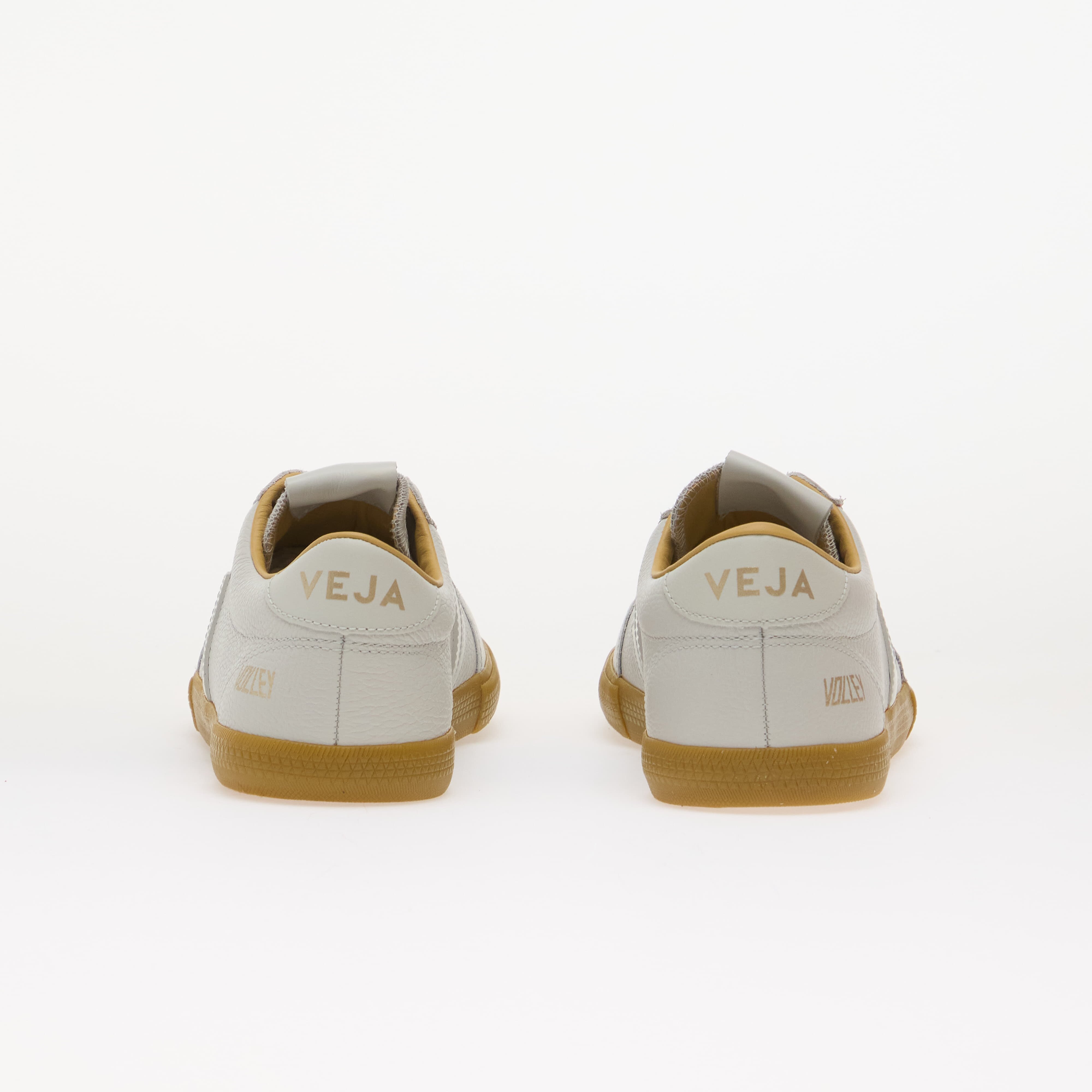 Veja Сникърси Volley Sig Grained Oil Leather Pearl