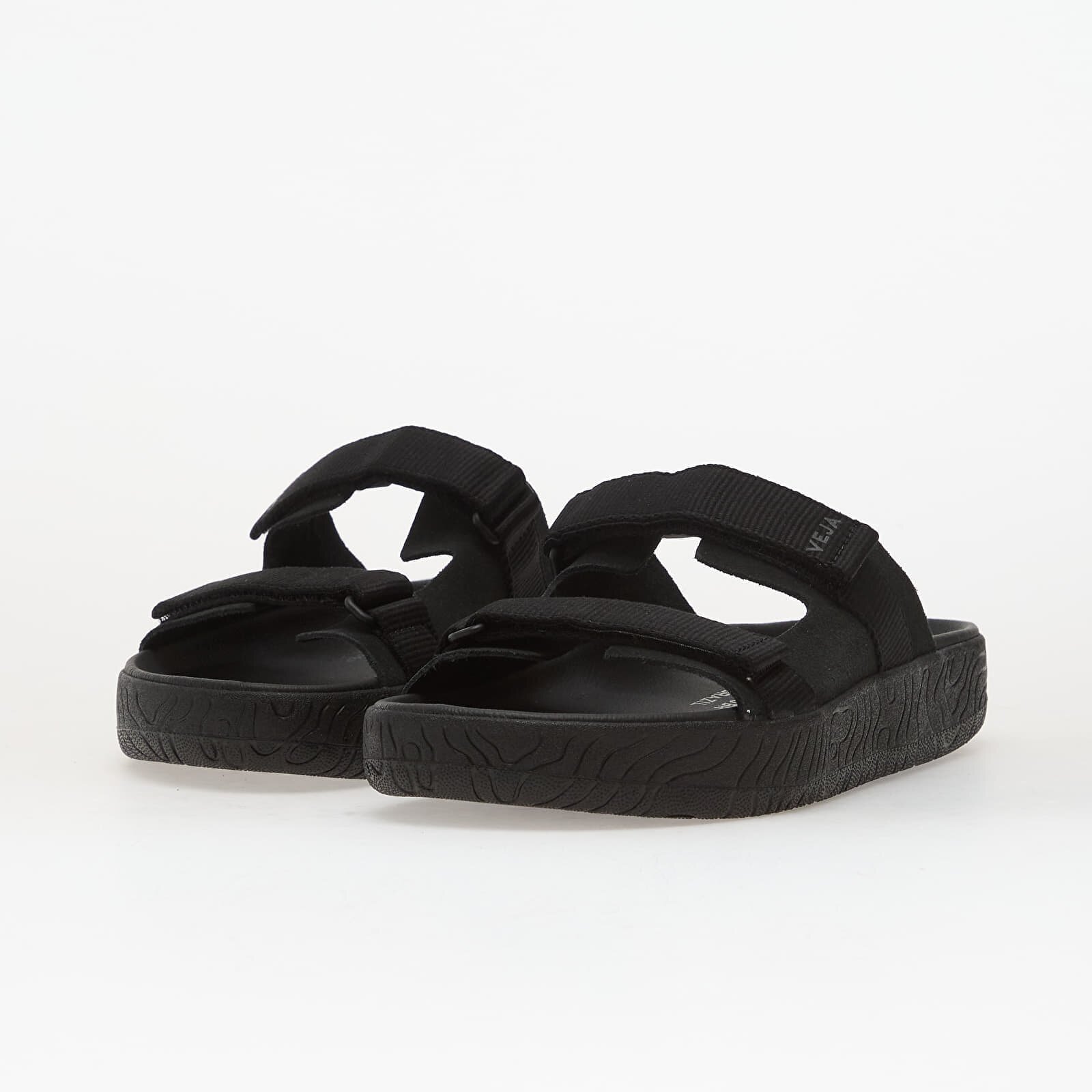 Veja Сникърси W Arpoador Full-Black