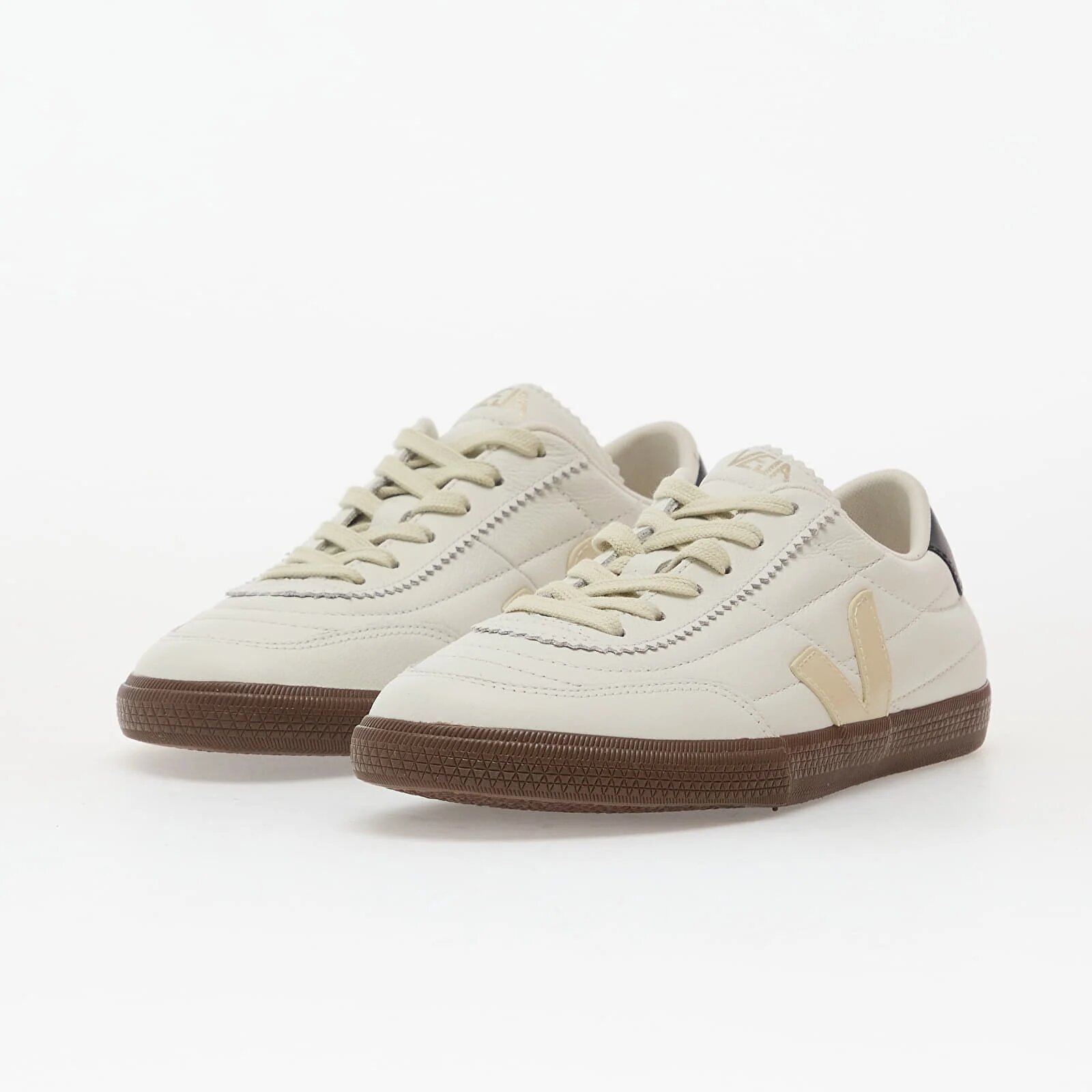 Veja Сникърси W Panenka White/ Black/ Bark