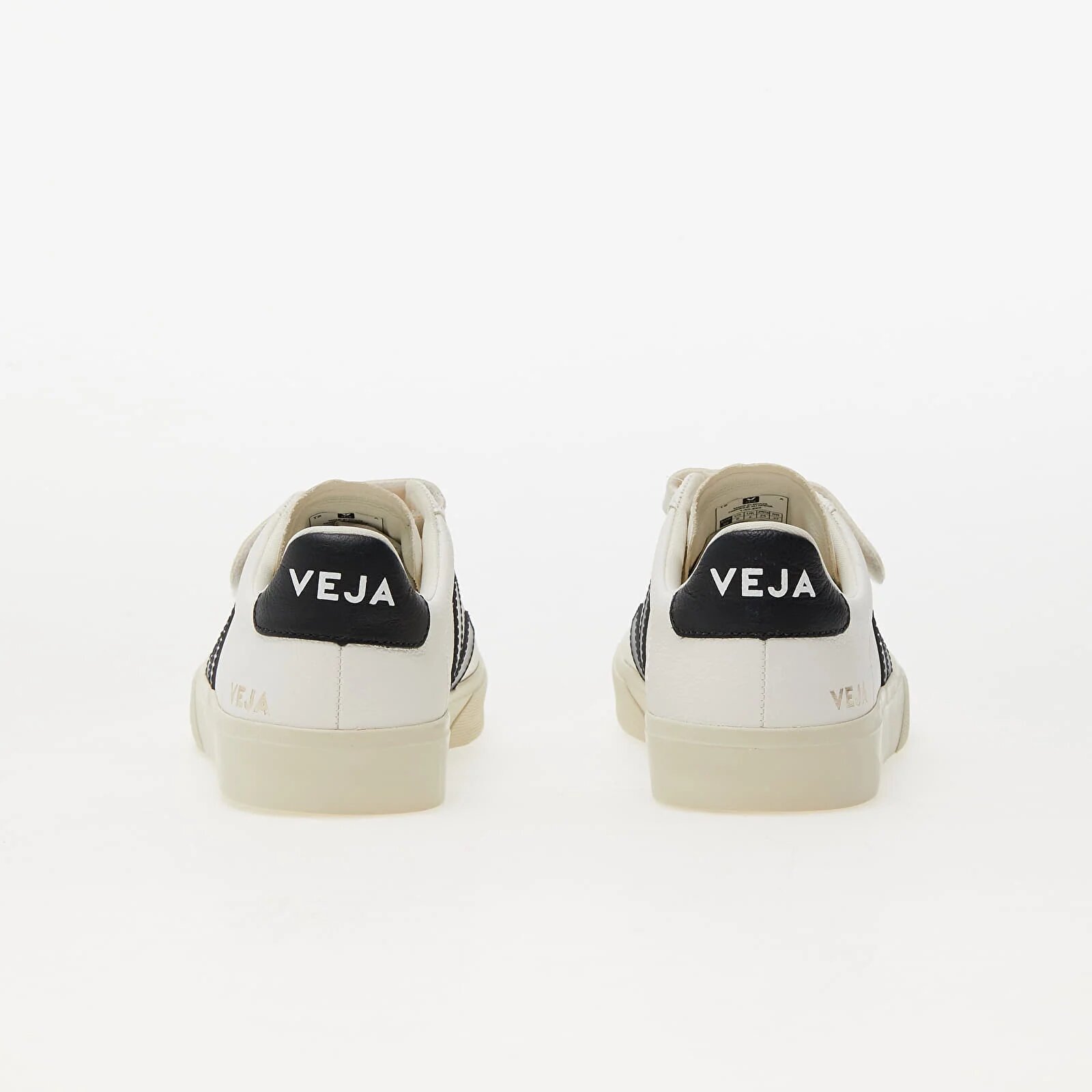 Veja Сникърси W Recife Logo Chromefree Leather Extra White/ Black