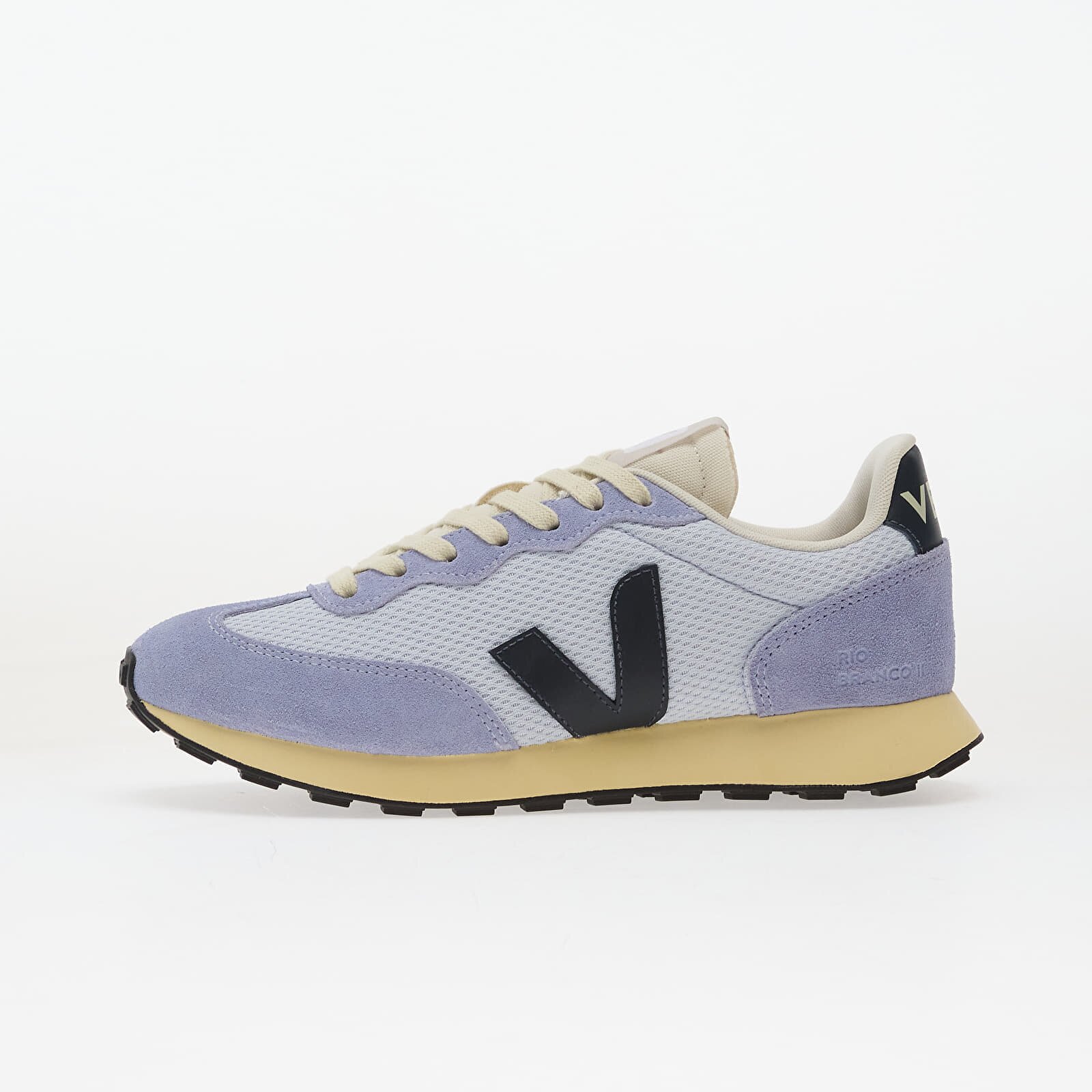 Veja Сникърси W Rio Branco II Swan/ Nautico