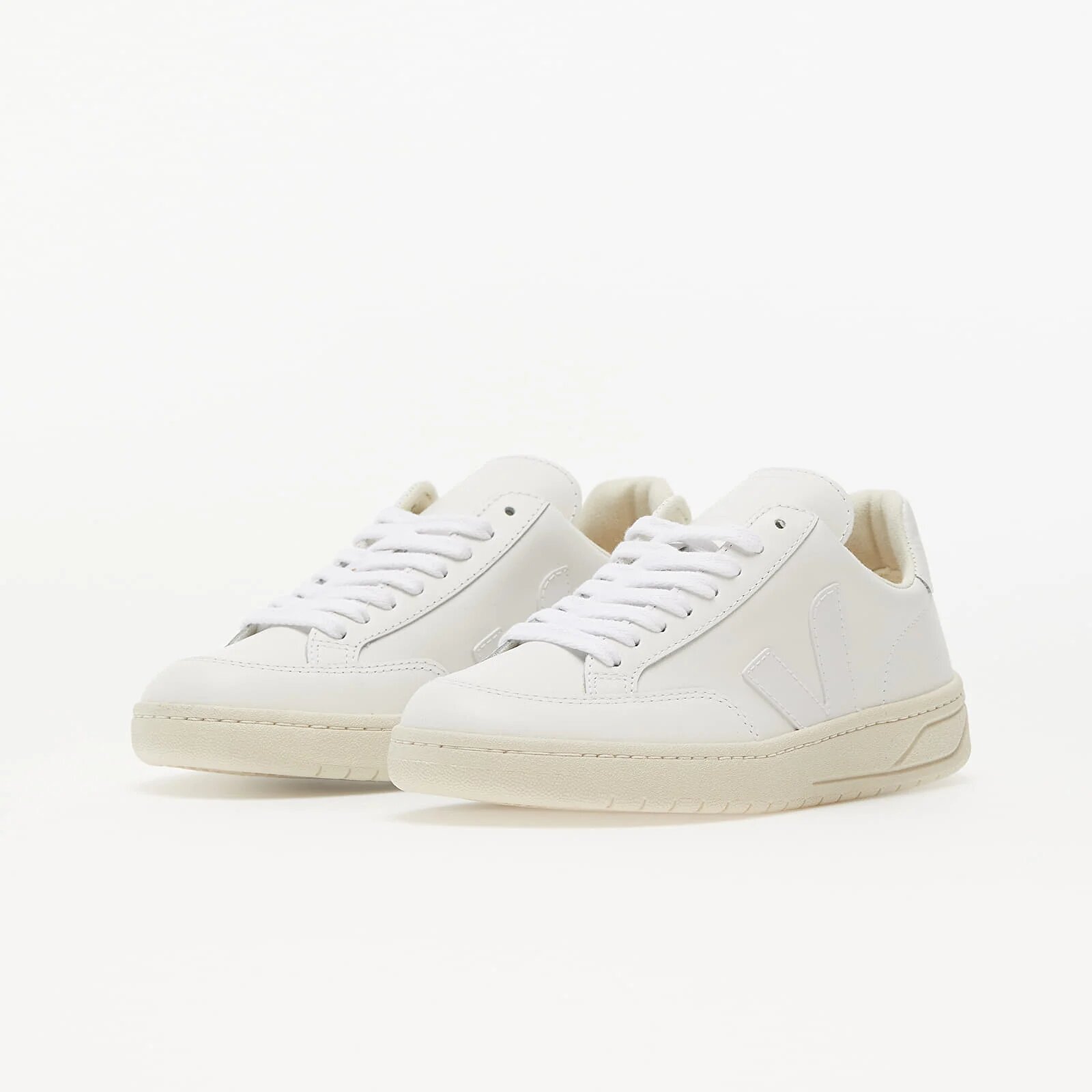 Veja Сникърси W V-12 Leather Extra White