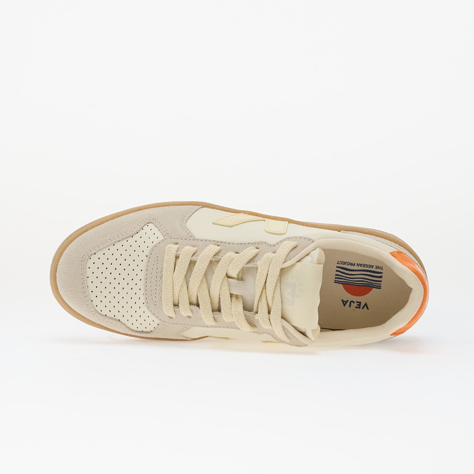 Veja Сникърси W V-82 Pure/ Calcaire/ Fury