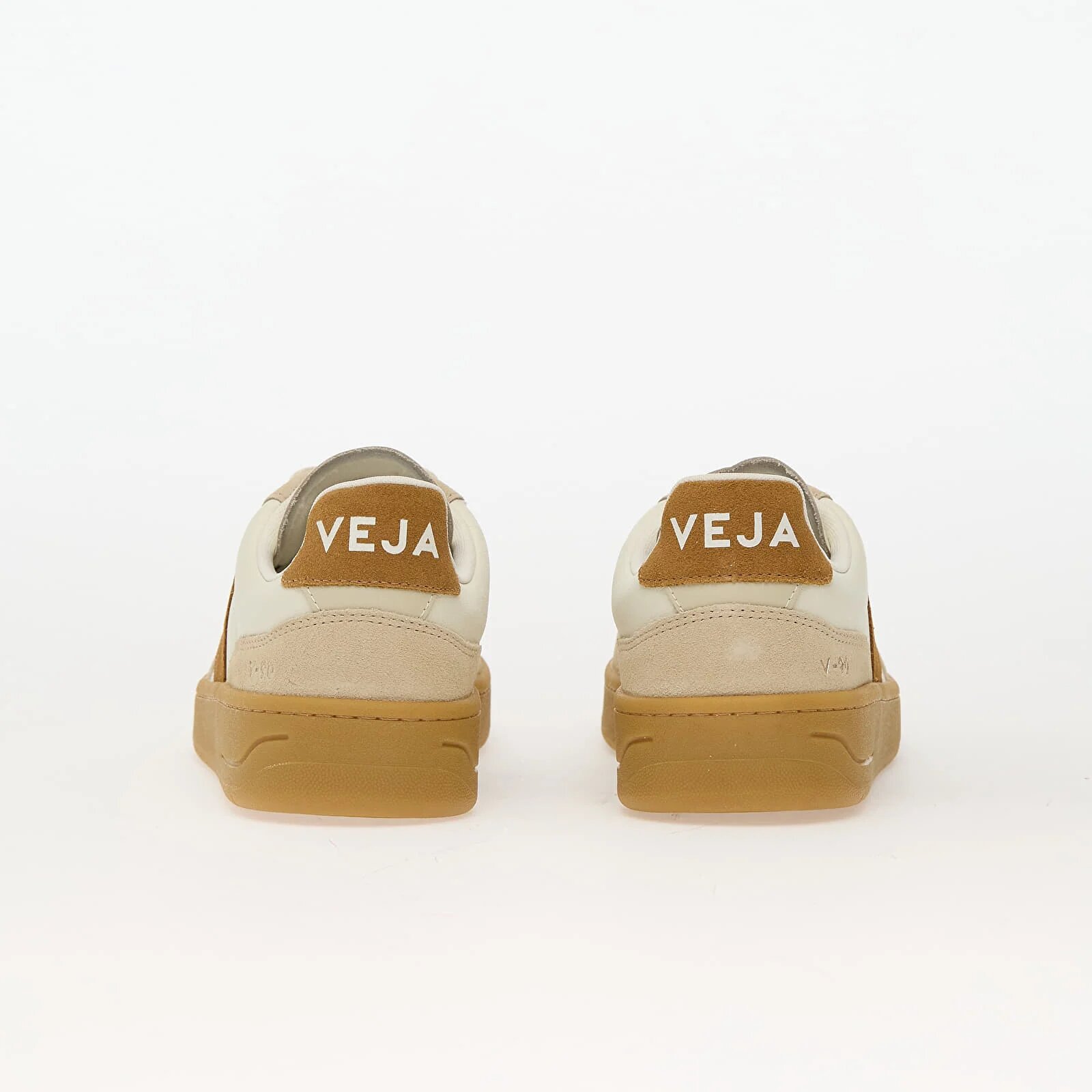 Veja Сникърси W V-90 O.T. Pure_Camel_Alm_Natural