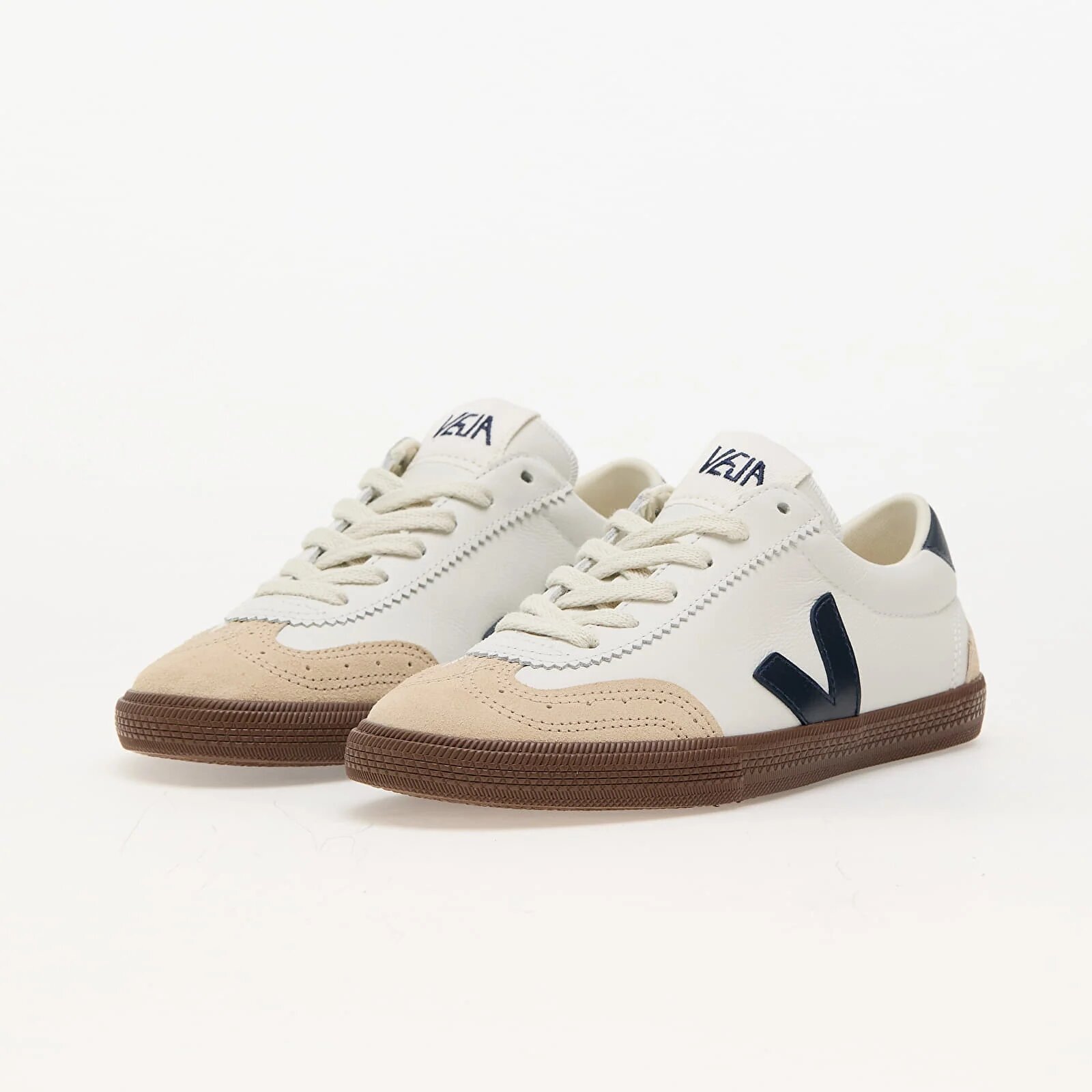 Veja Сникърси W Volley White Nautico Bark