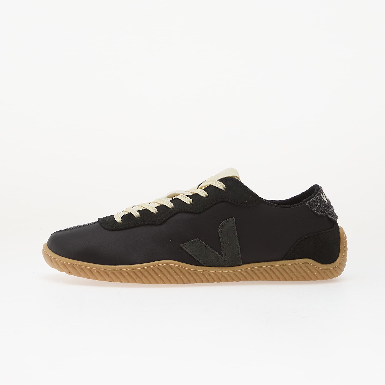 Veja Сникърси x Baserange Jitsu Black