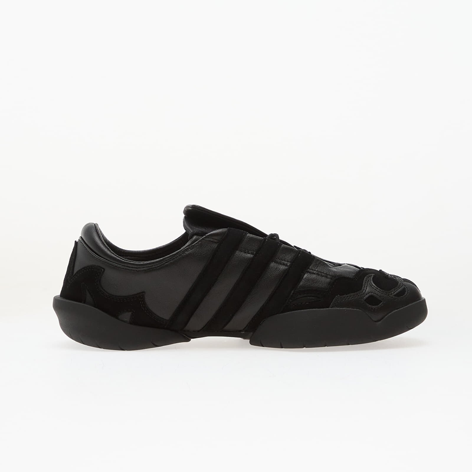 Y-3 Сникърси Regu Leather Black/ Black/ Black