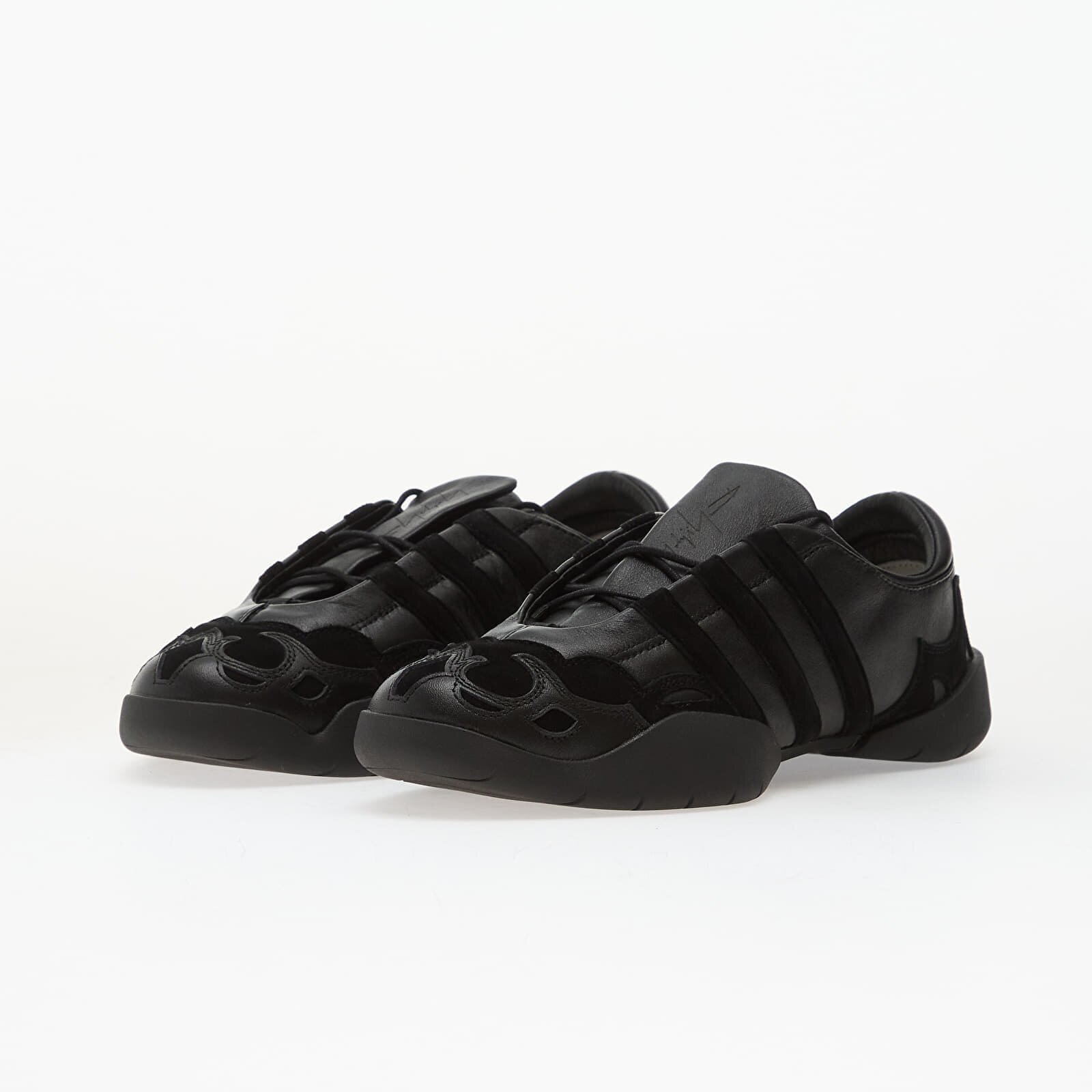 Y-3 Сникърси Regu Leather Black/ Black/ Black