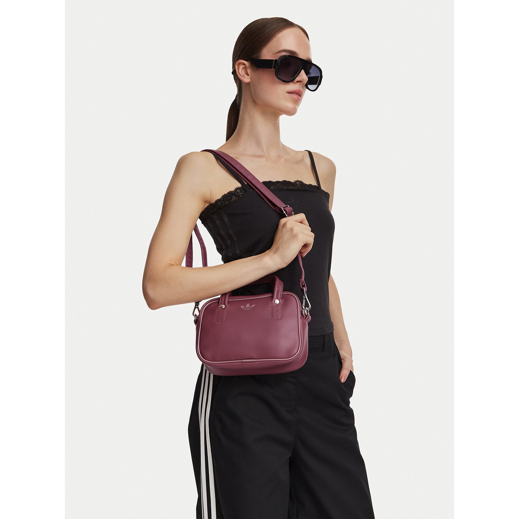 adidas Дамска чанта Adicolor Xs Bag KR1502