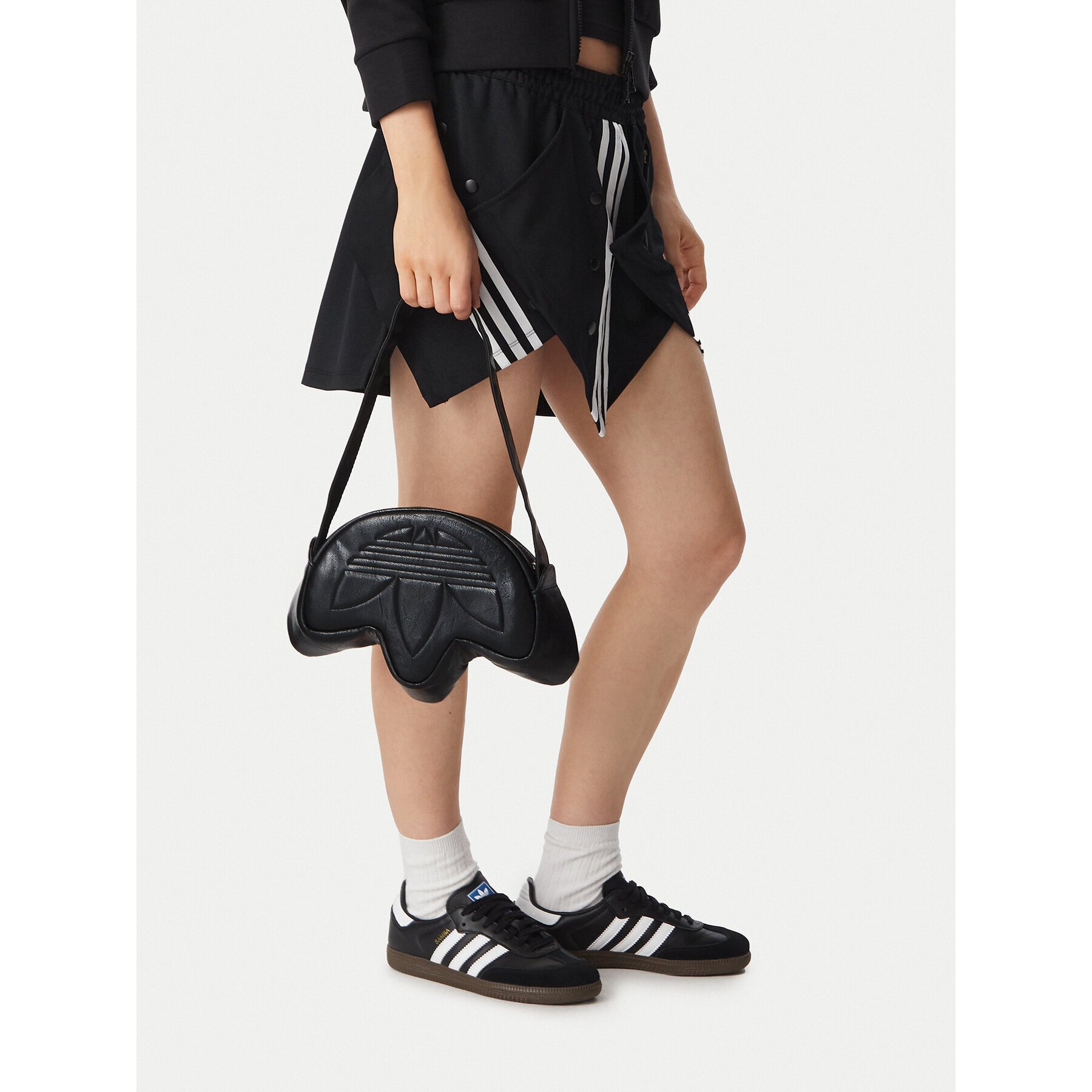 adidas Дамска чанта Trefoil Bag Metallic KR1602