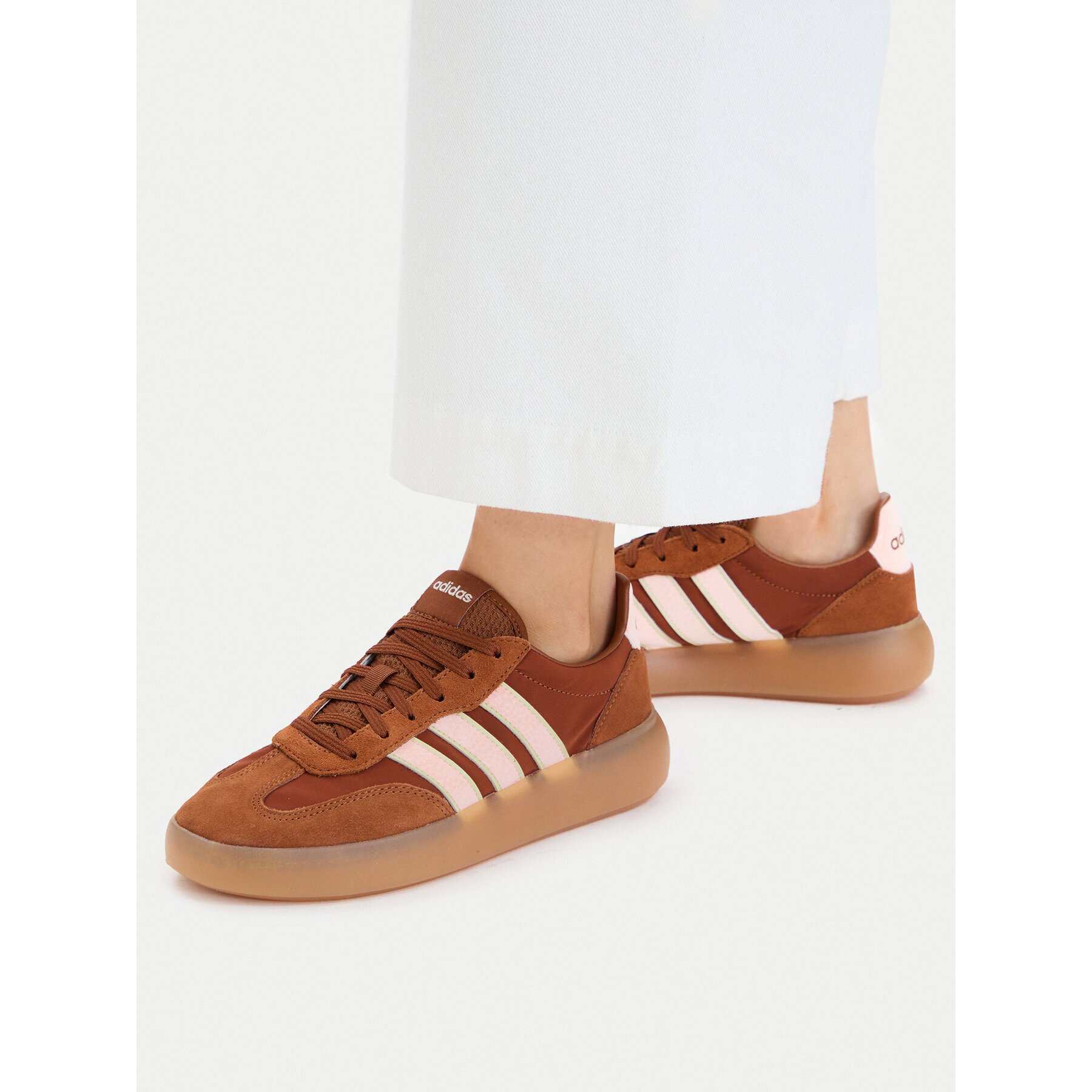 adidas Сникърси Barreda Decode IH1443 Кафяв