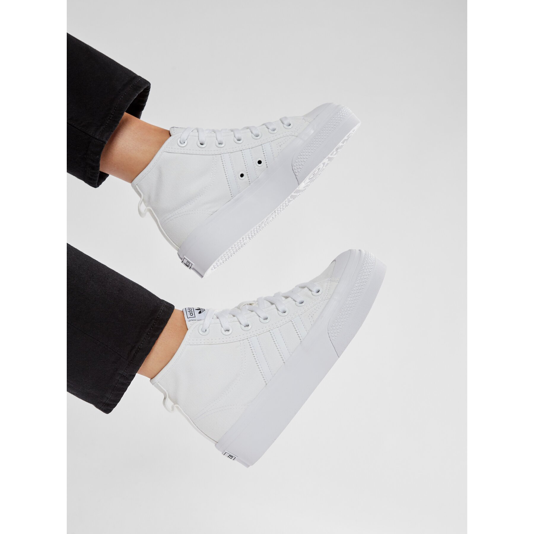 adidas Сникърси Nizza Platform Mid W FY2782