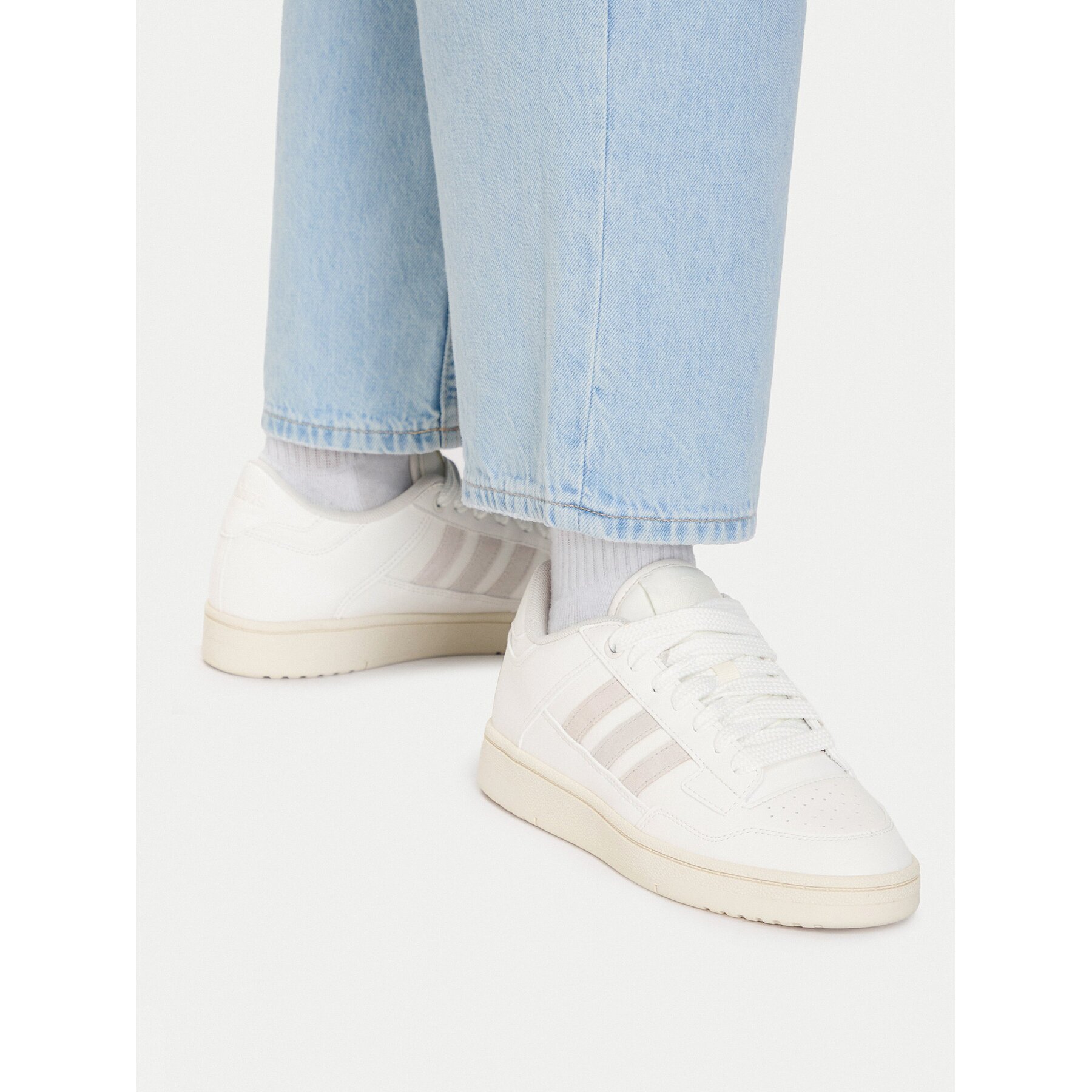 adidas Сникърси Rapid Court Low Shoes JP5249