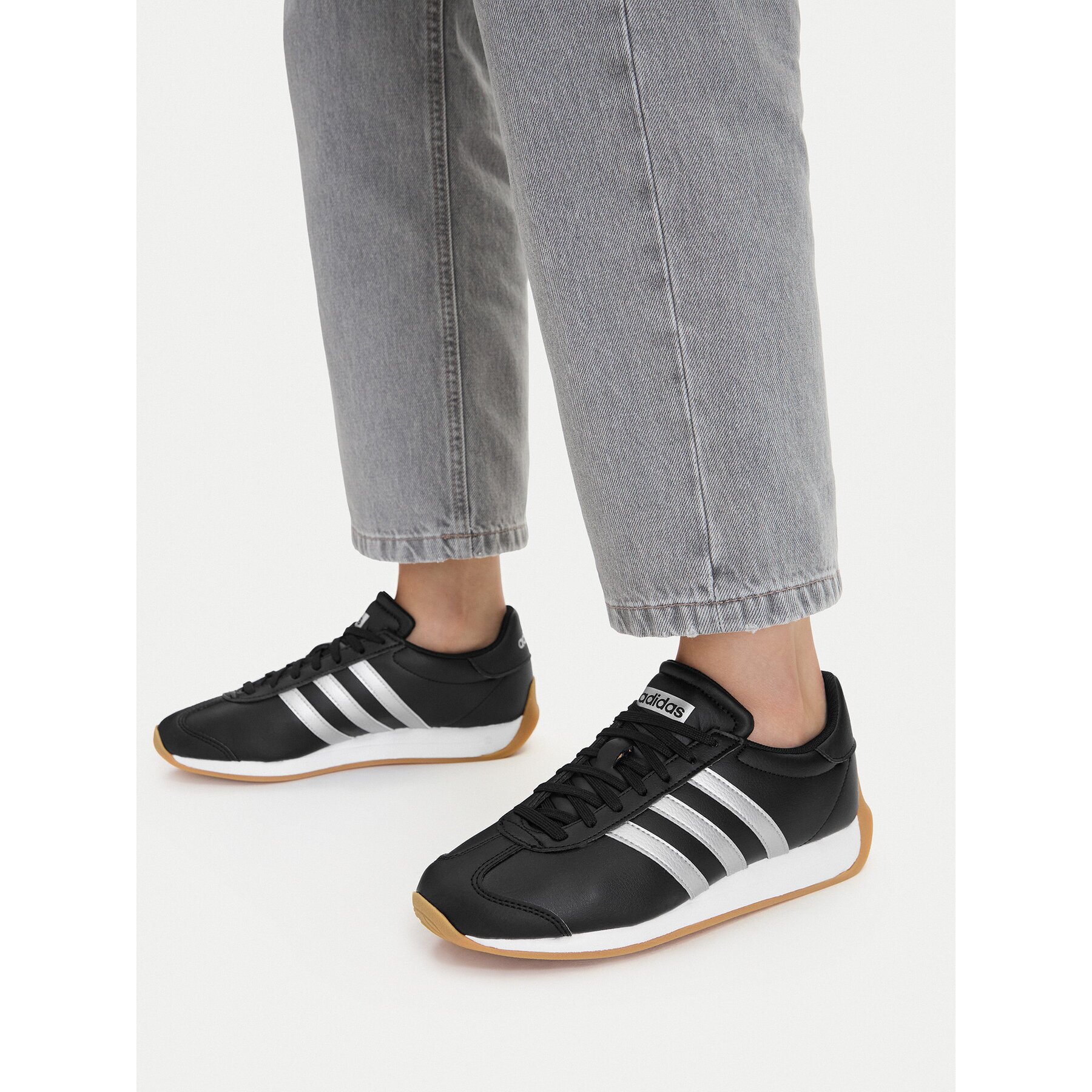 adidas Сникърси Runvista HQ2326
