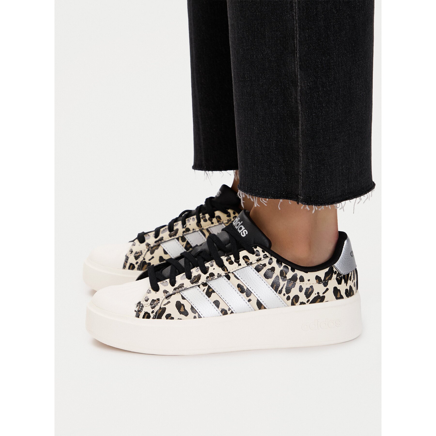 adidas Сникърси Streettalk Bold Shoes Junior KI0050 Бежов