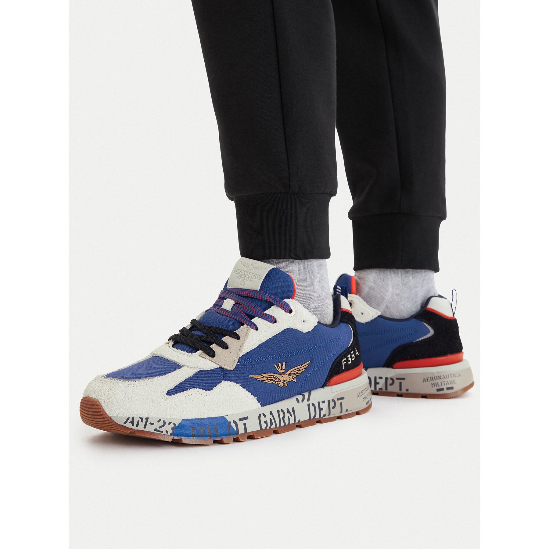 Aeronautica Militare Сникърси 261SC0276UCT03546