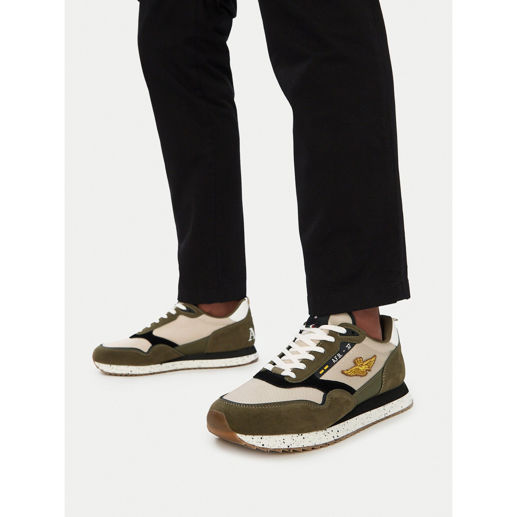 Aeronautica Militare Сникърси 261SC0288UCT03545