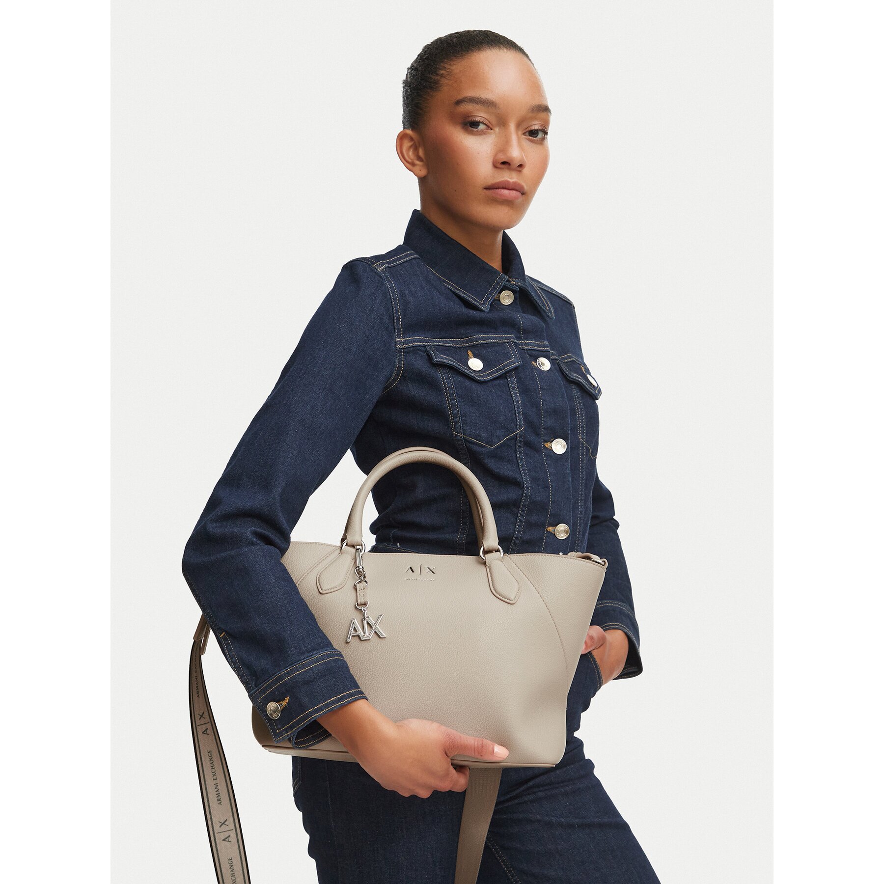 Armani Exchange Дамска чанта XW003086 AF26569 U6208