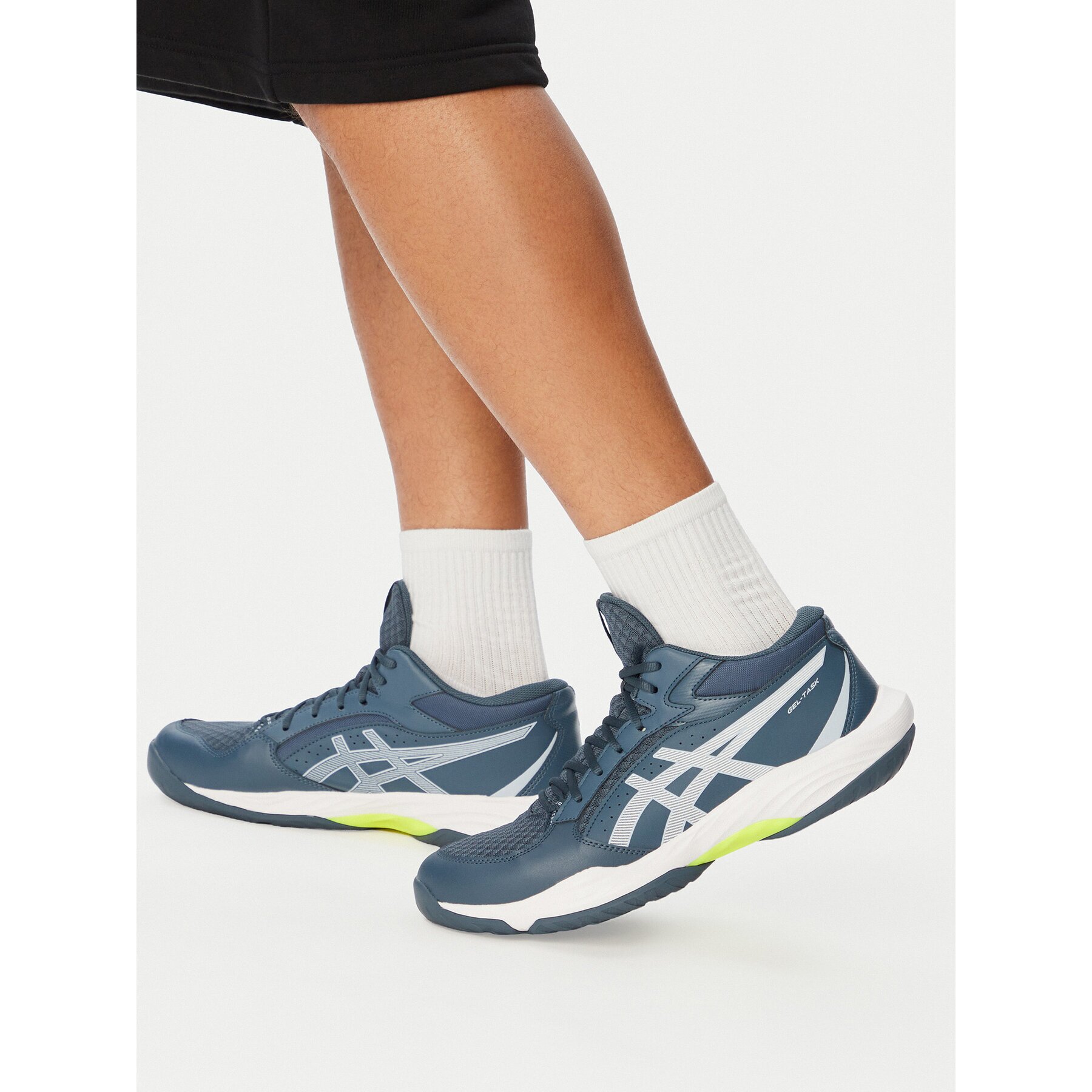 Asics Обувки за зала Gel-Task Mt 5 1071A131