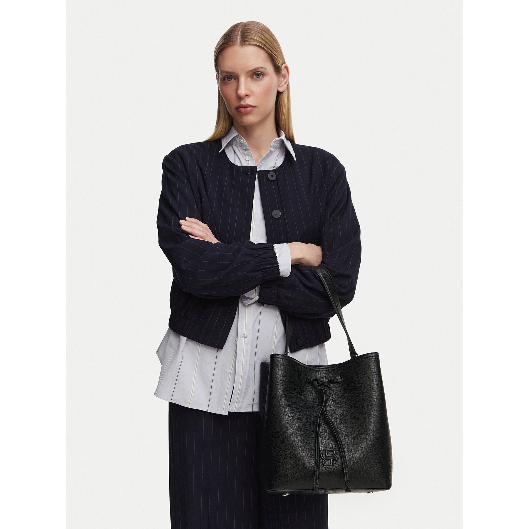 BOSS Дамска чанта Anett Drawstring 50567602