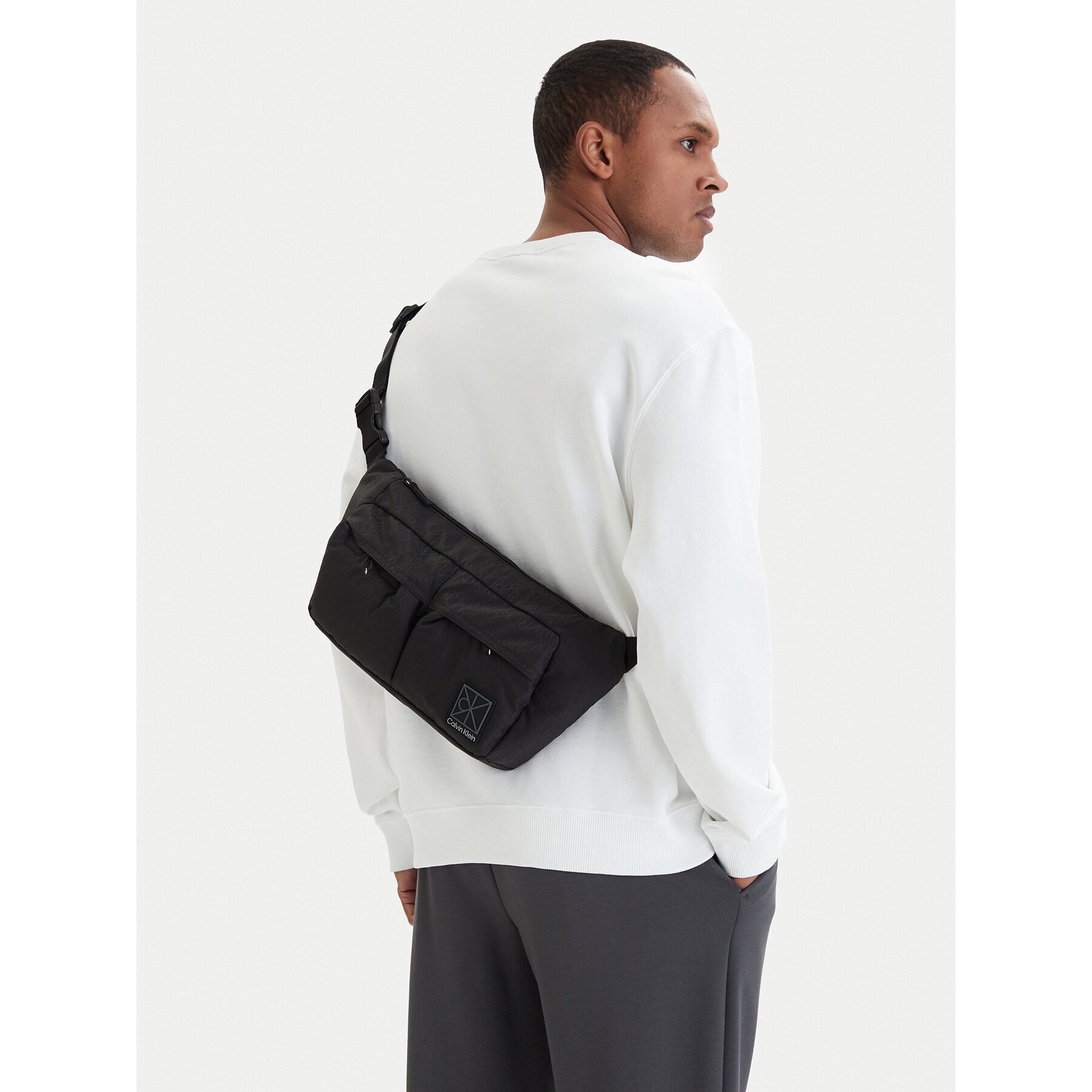 Calvin Klein Чанта за кръст﻿ Utility Emblem Sling Waistbag LV04D3341G