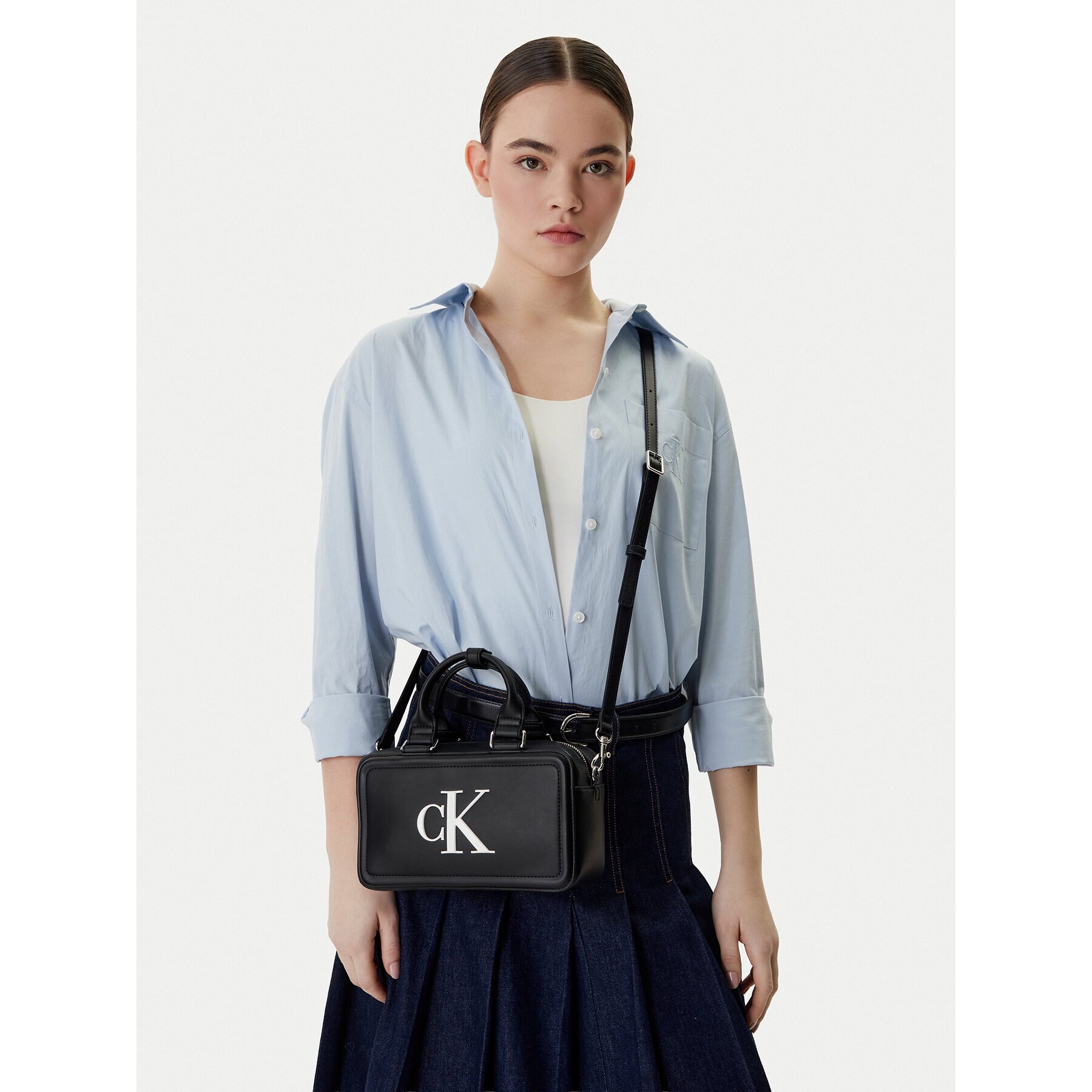 Calvin Klein Дамска чанта Bold Ck Bauletto Crossbody LV04F3411G