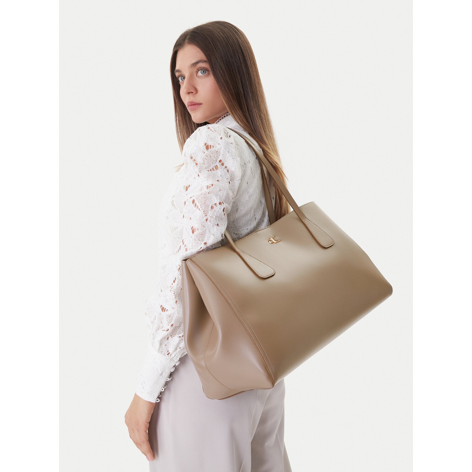 Calvin Klein Дамска чанта Ck Snap Large Tote LV04F3502G