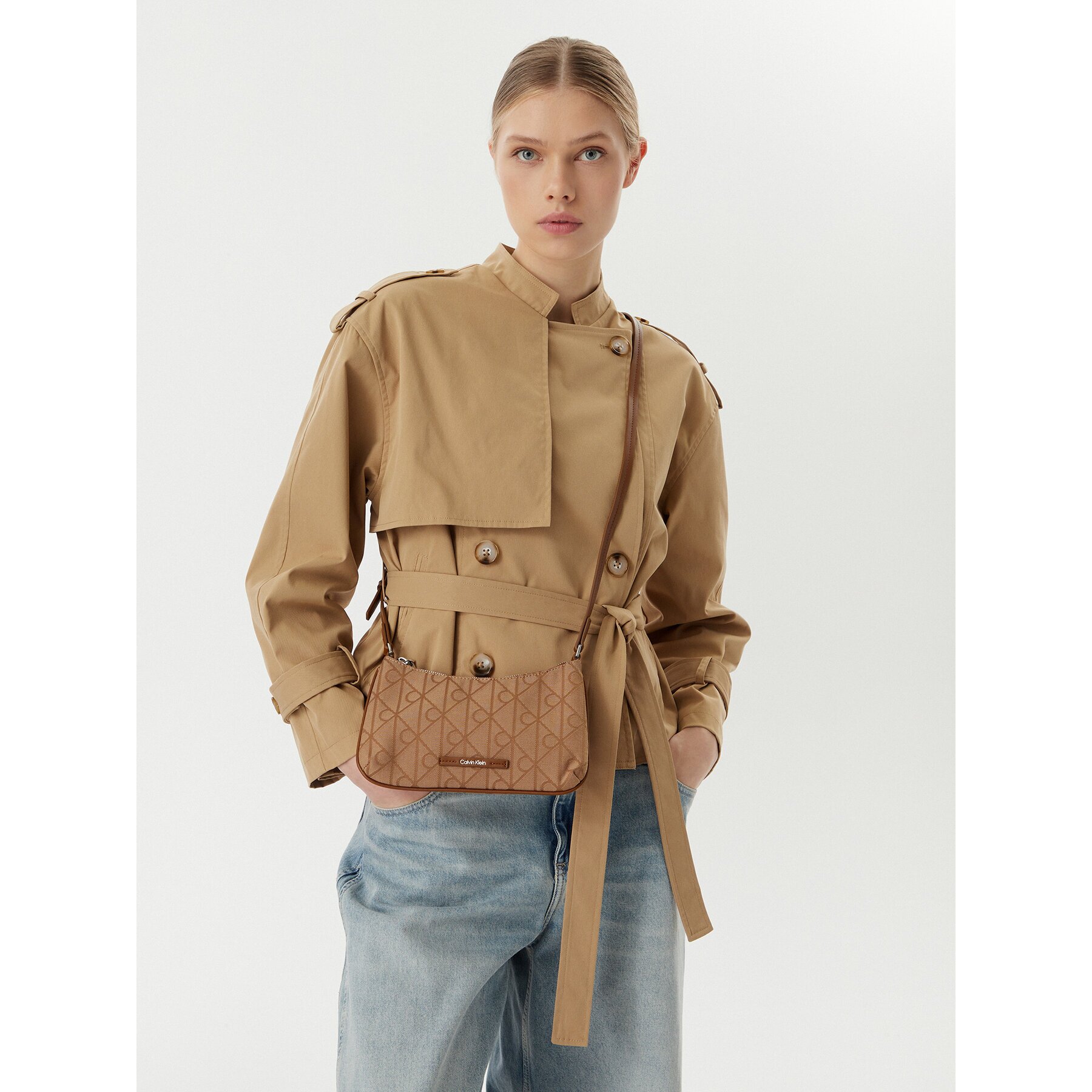 Calvin Klein Дамска чанта Emblem Aop LV04F1164G