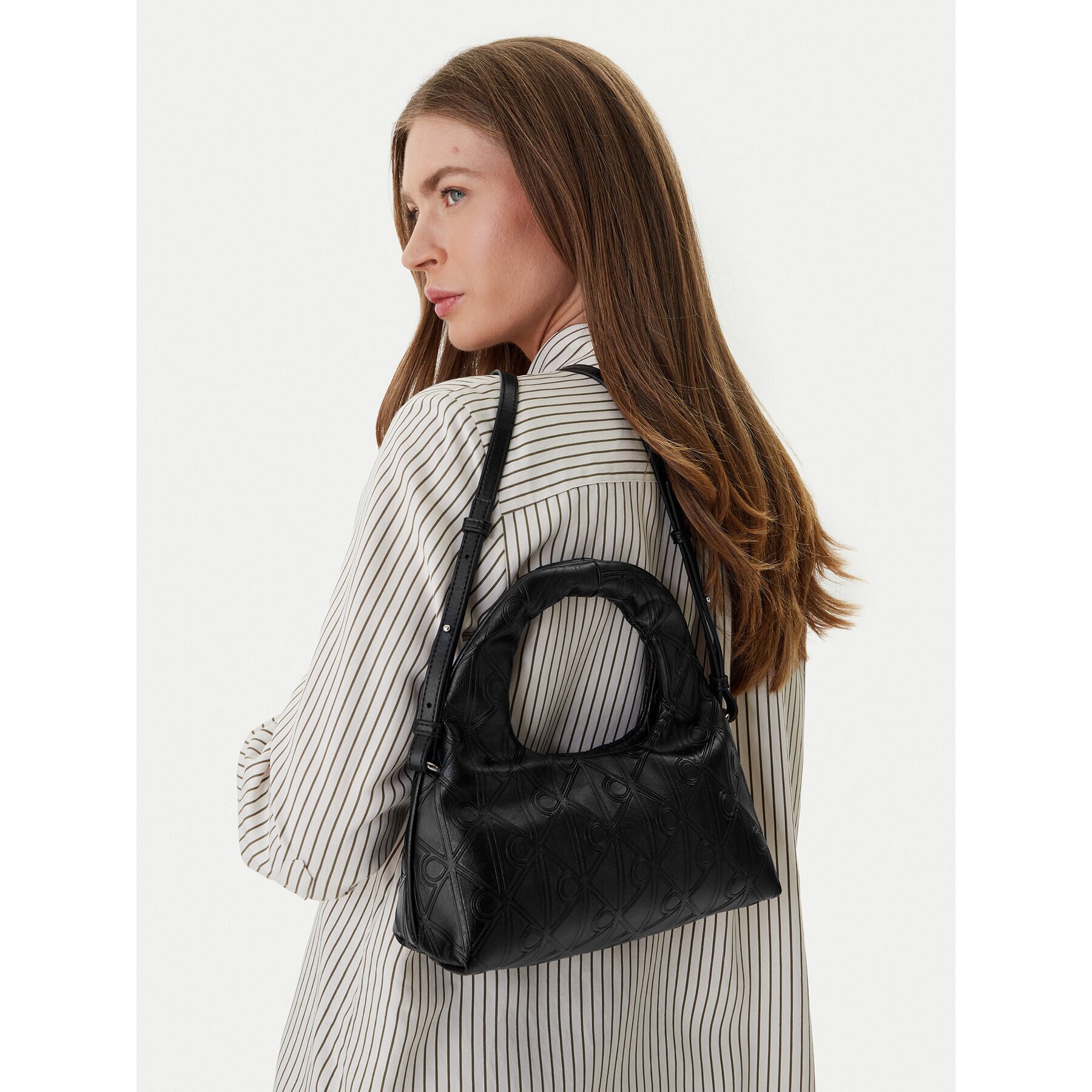 Calvin Klein Дамска чанта Emblem Aop Puffer Bag With Strap LV04F3200G