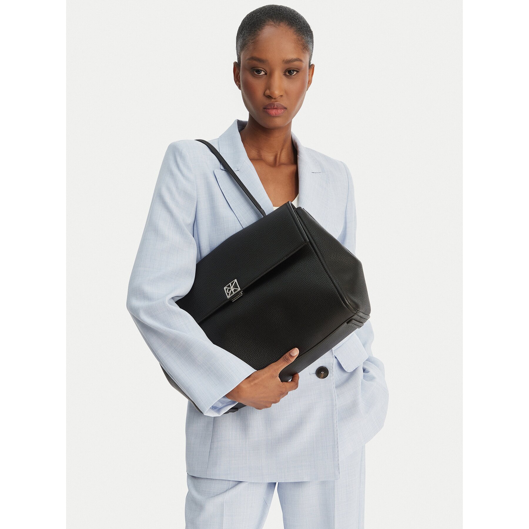 Calvin Klein Дамска чанта Emblem Hw Pebble Satchel LV04F3494G