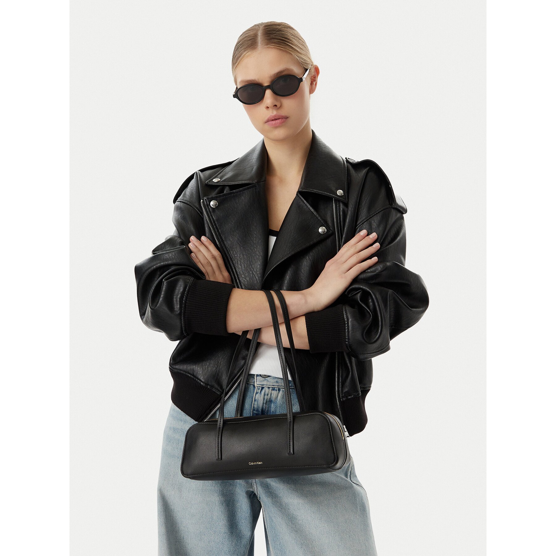 Calvin Klein Дамска чанта Foil Logo Bauletto LV04F3636G