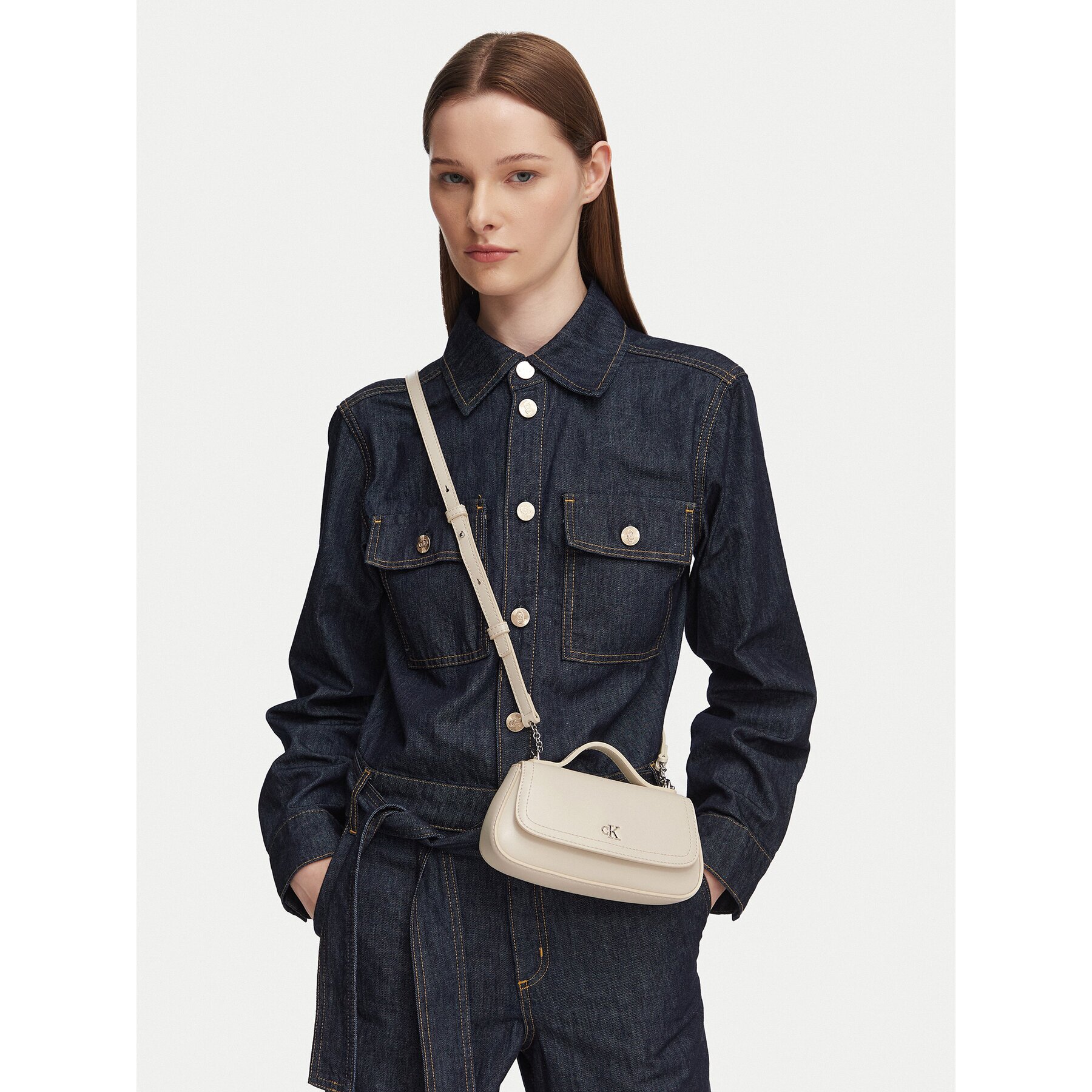 Calvin Klein Дамска чанта LV04F3679G
