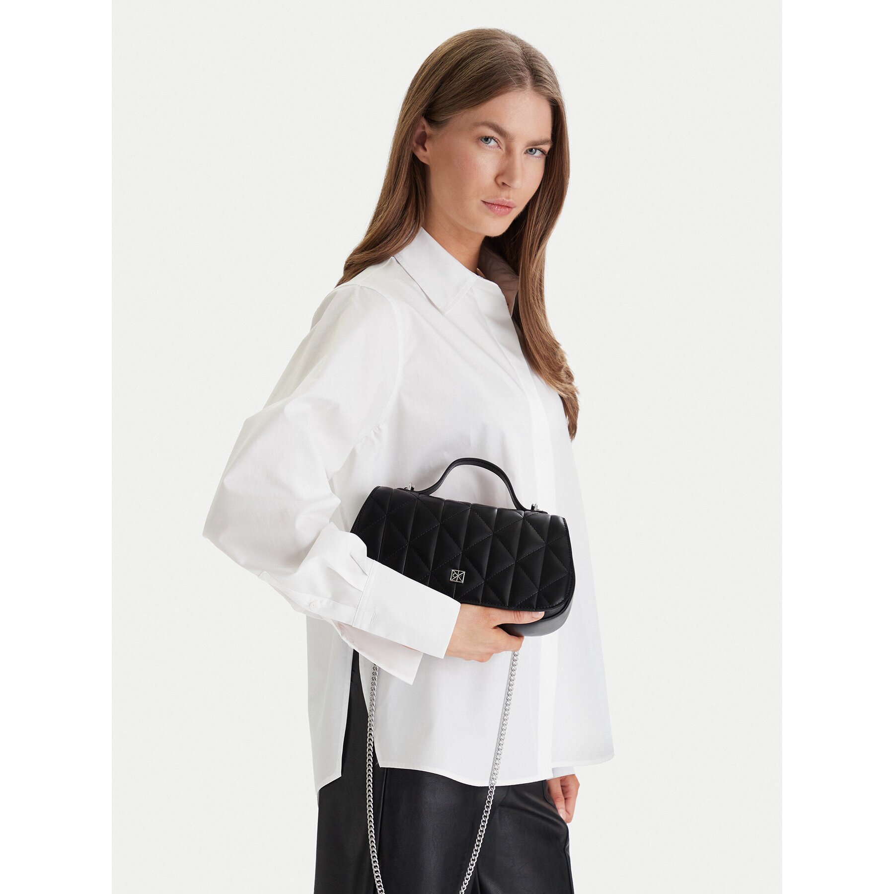 Calvin Klein Дамска чанта Quilted Top Handle Chain Bag LV04F3410G