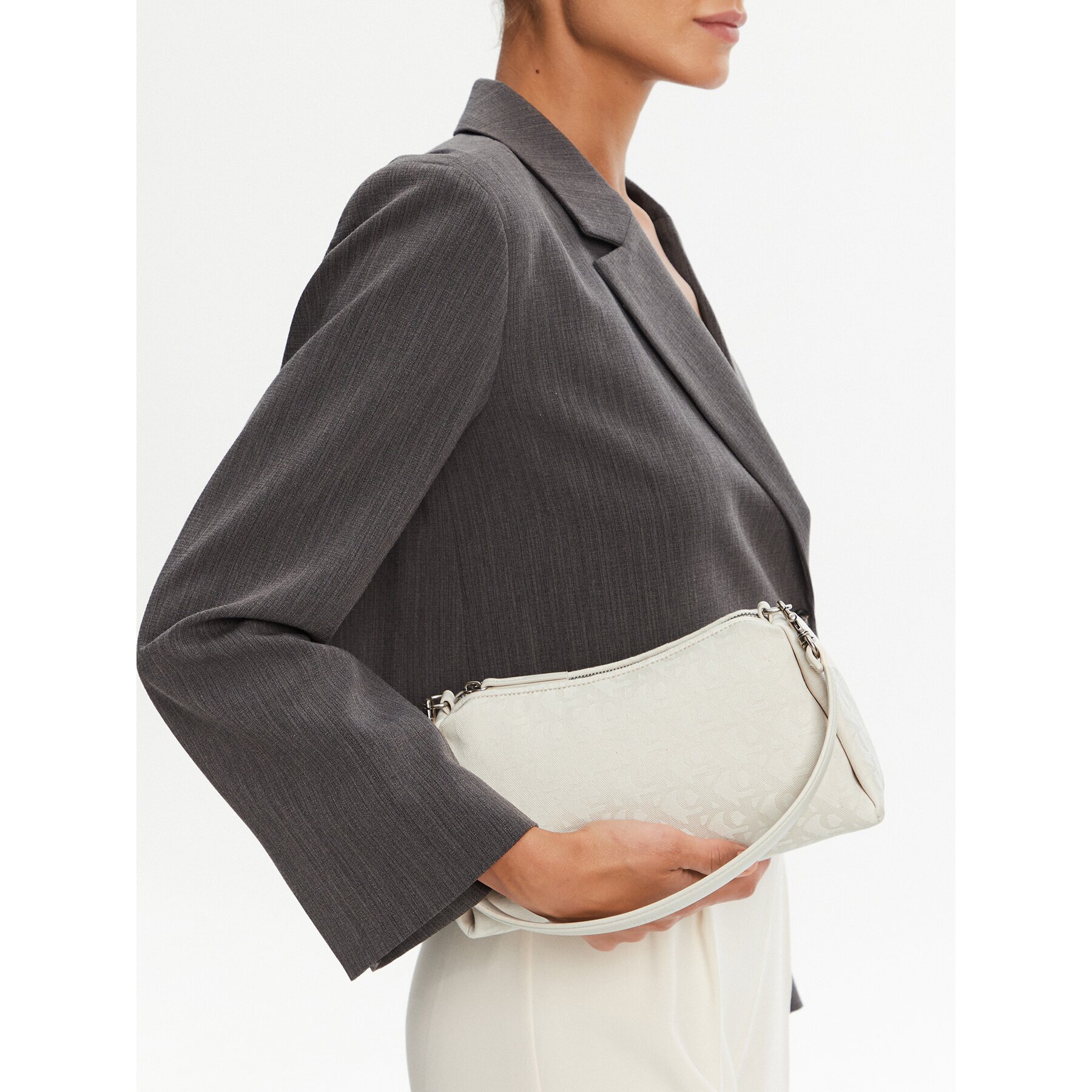 Calvin Klein Jeans Дамска чанта Ckj Monogram Drop Sm Shoulder Ba LV04K3142G