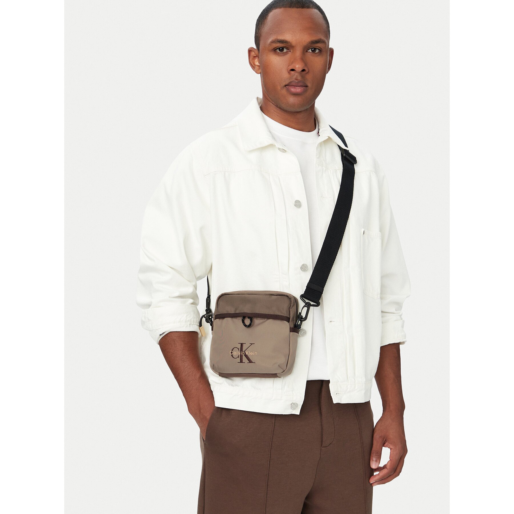 Calvin Klein Мъжка чантичка Bold Clrblk Square Crossobdy LV04D3519G