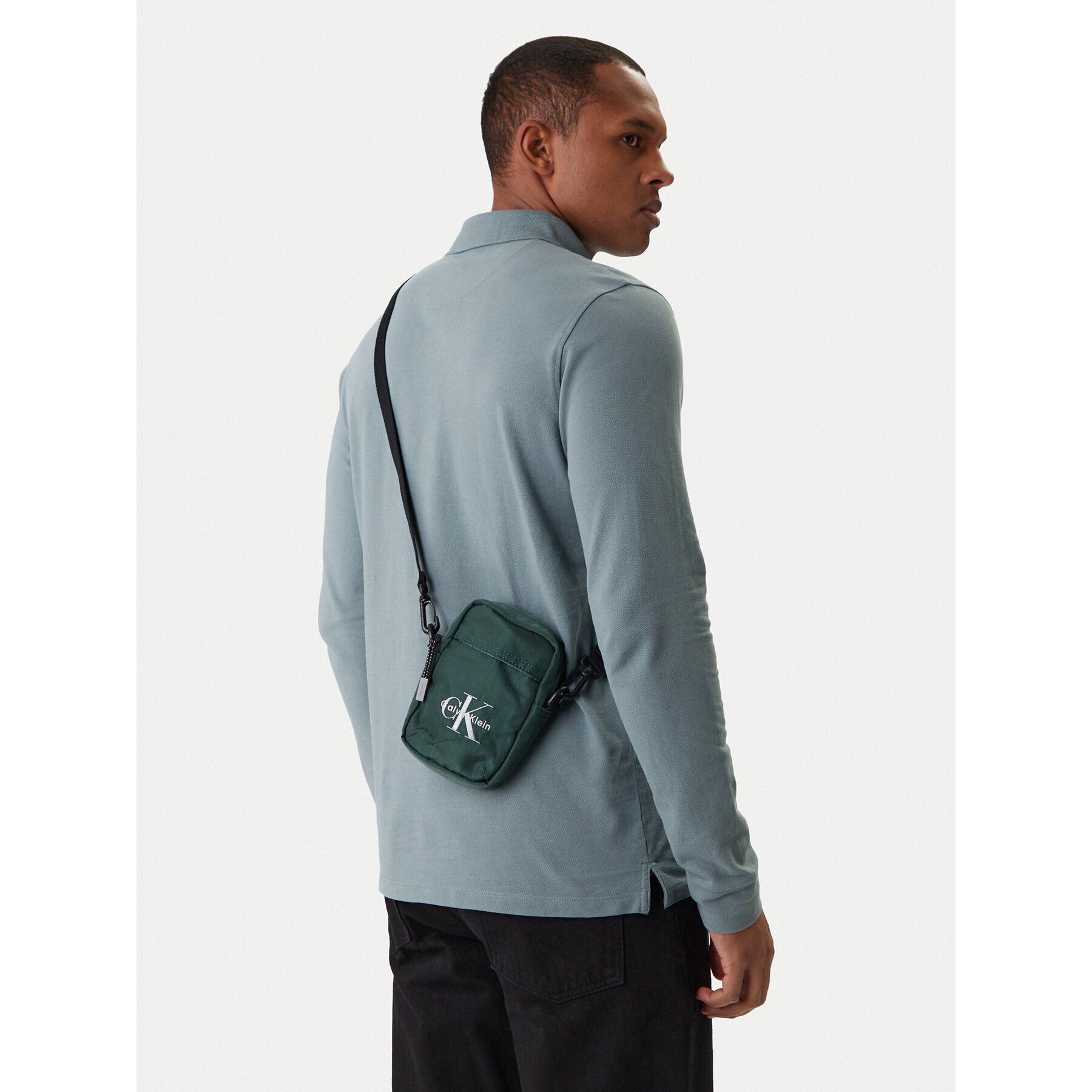Calvin Klein Мъжка чантичка Bold Logo Nylon Slim Reporter LV04D3231G