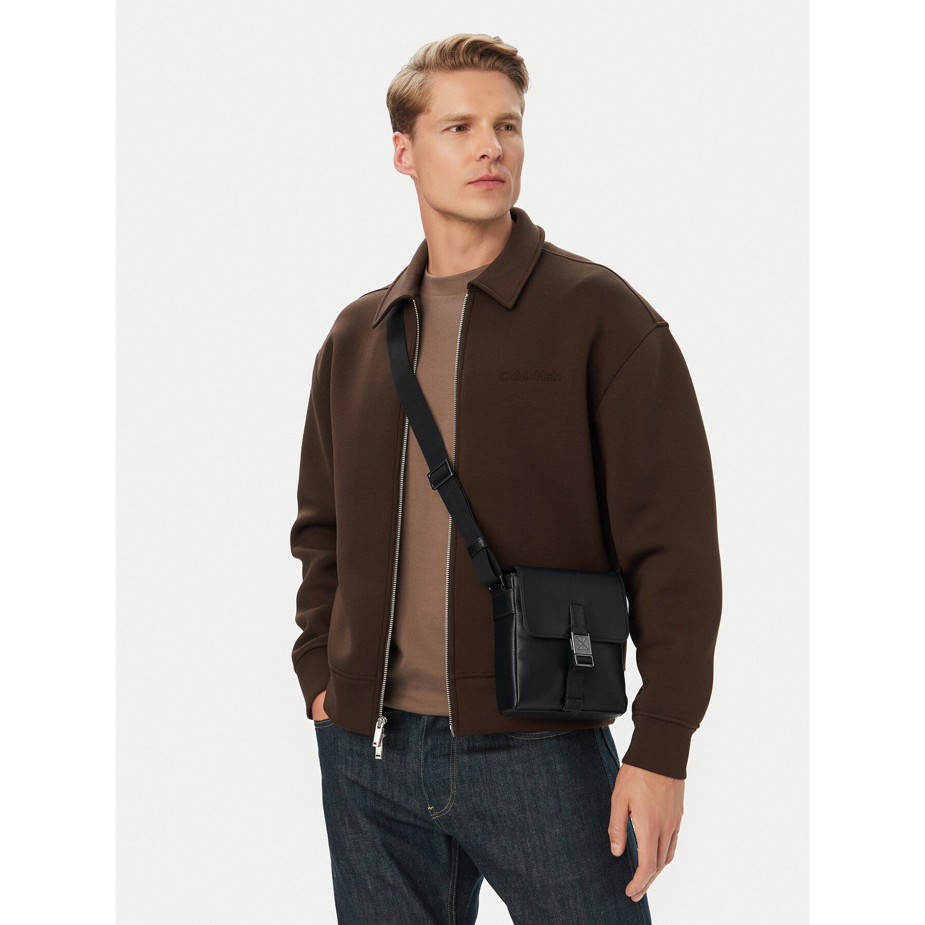 Calvin Klein Мъжка чантичка Emblem Hw Flap Reporter LV04D3506G