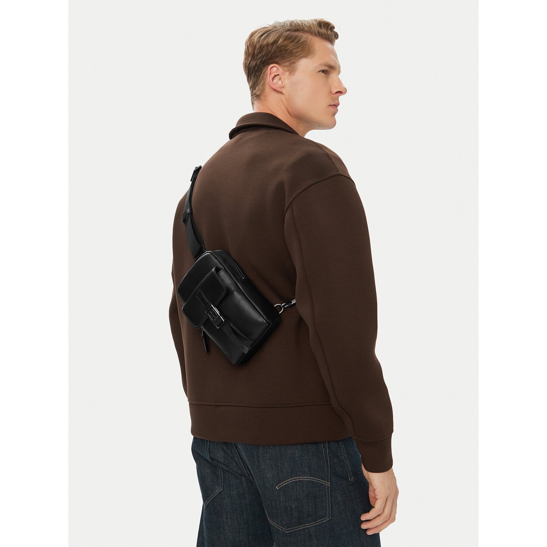 Calvin Klein Мъжка чантичка Emblem Hw Sling LV04D3507G