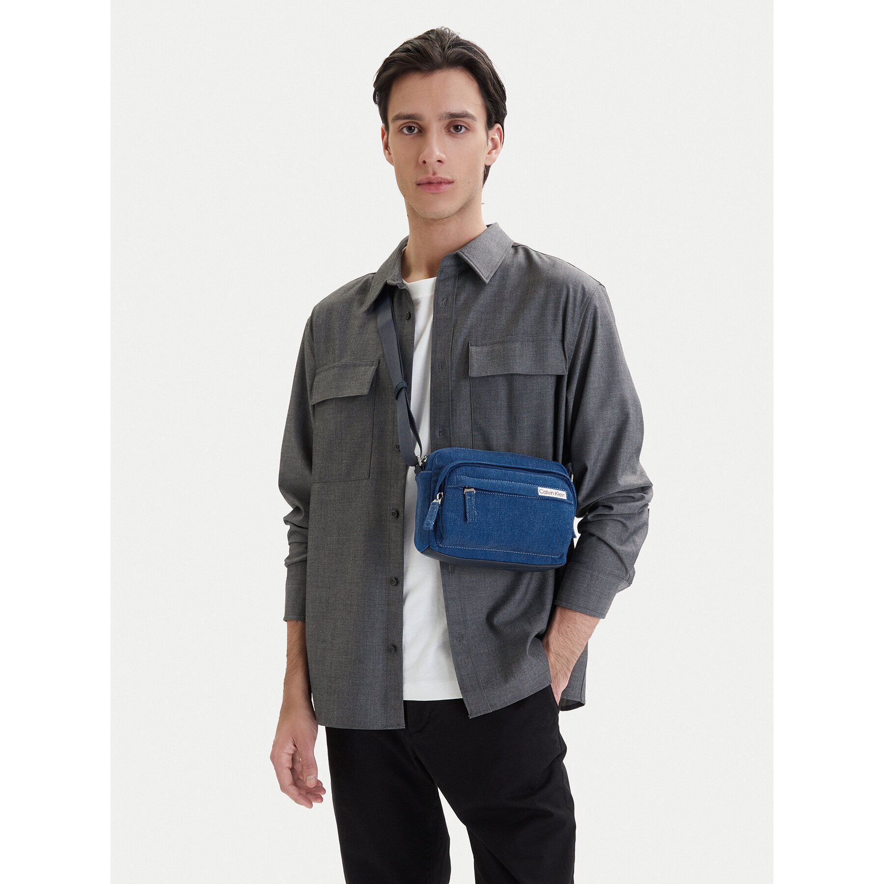 Calvin Klein Мъжка чантичка Sleek Denim Utility Camera Bag LV04D3432G
